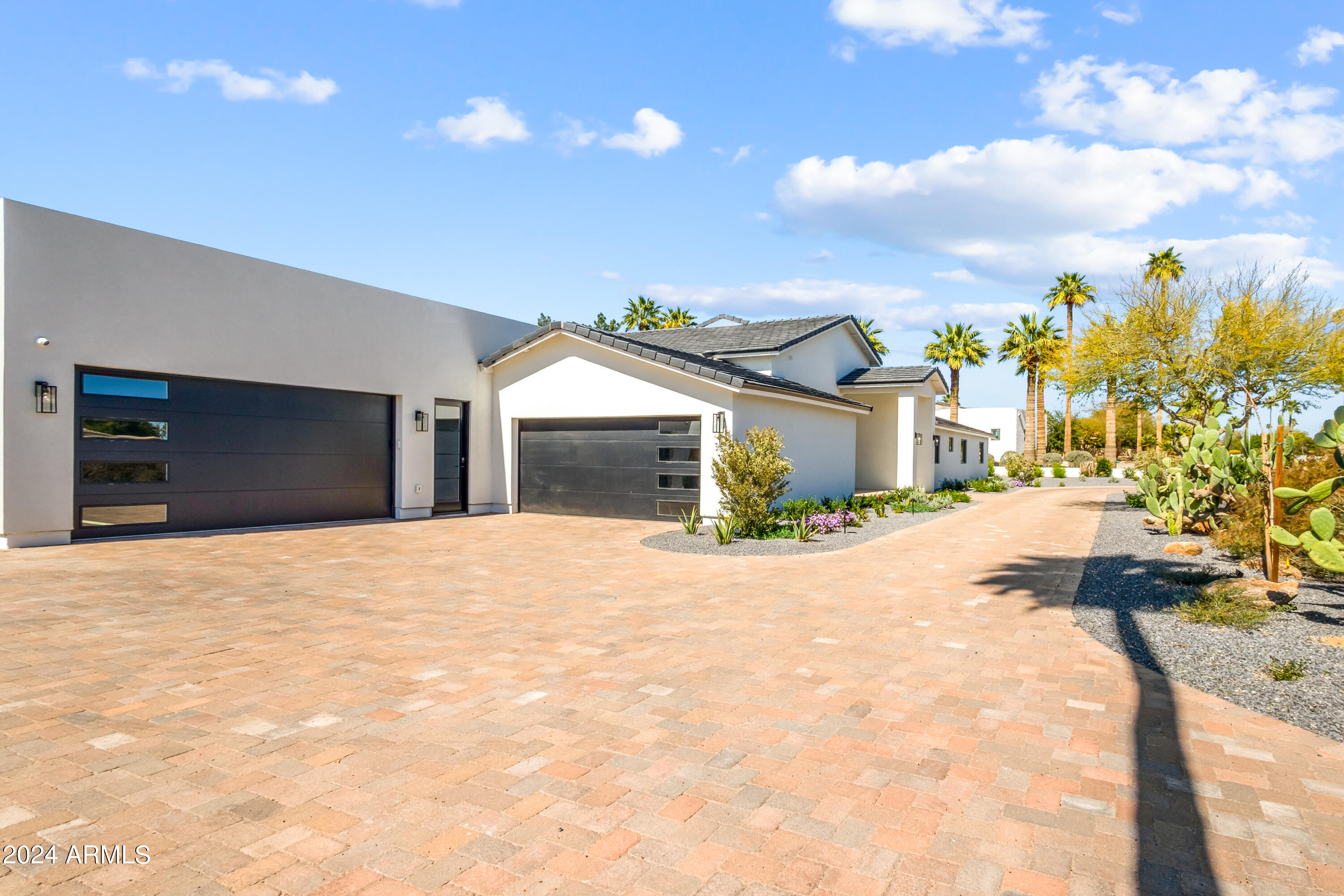 CAMELBACK CLUB ESTATES - Residential