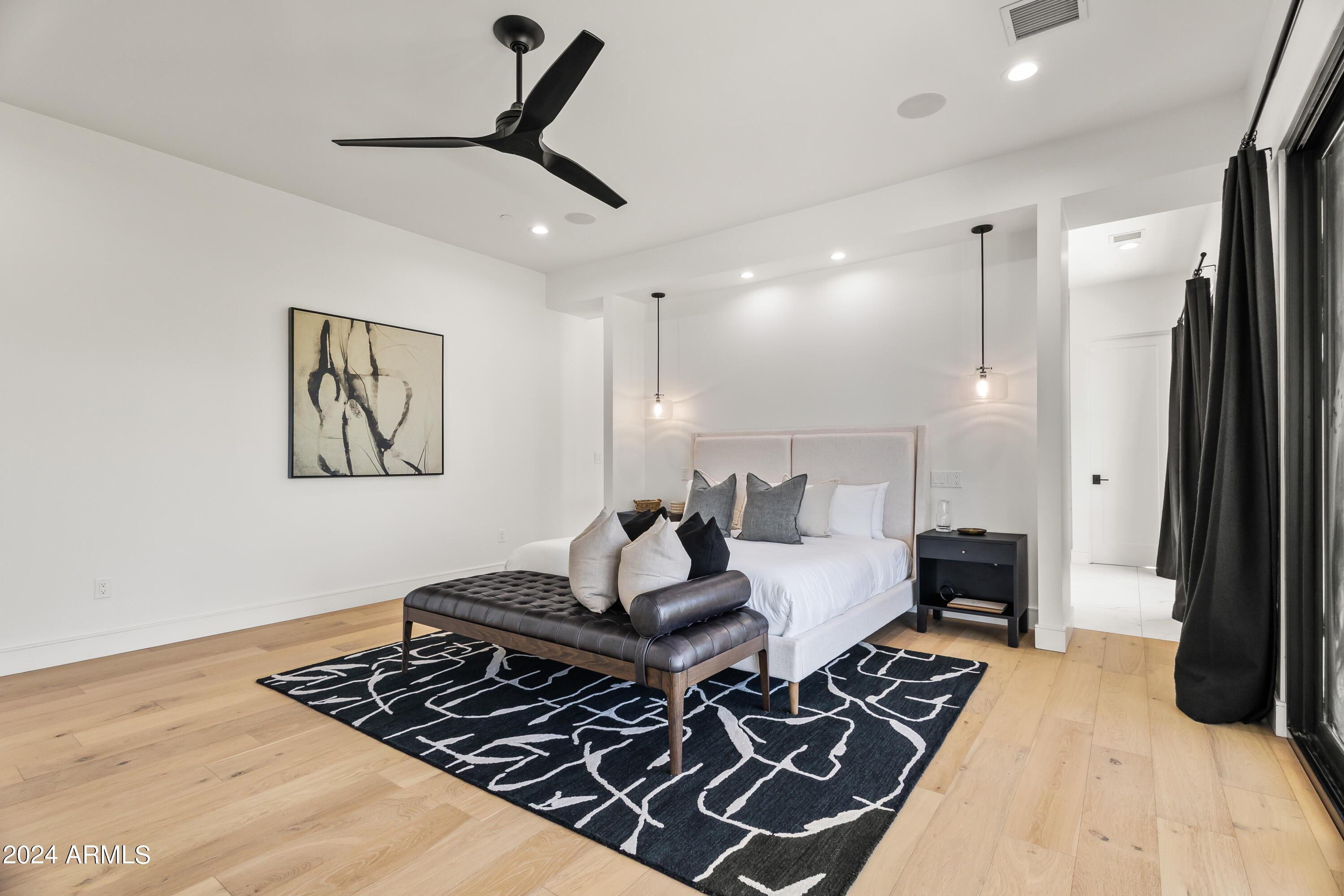 CAMELBACK CLUB ESTATES - Residential