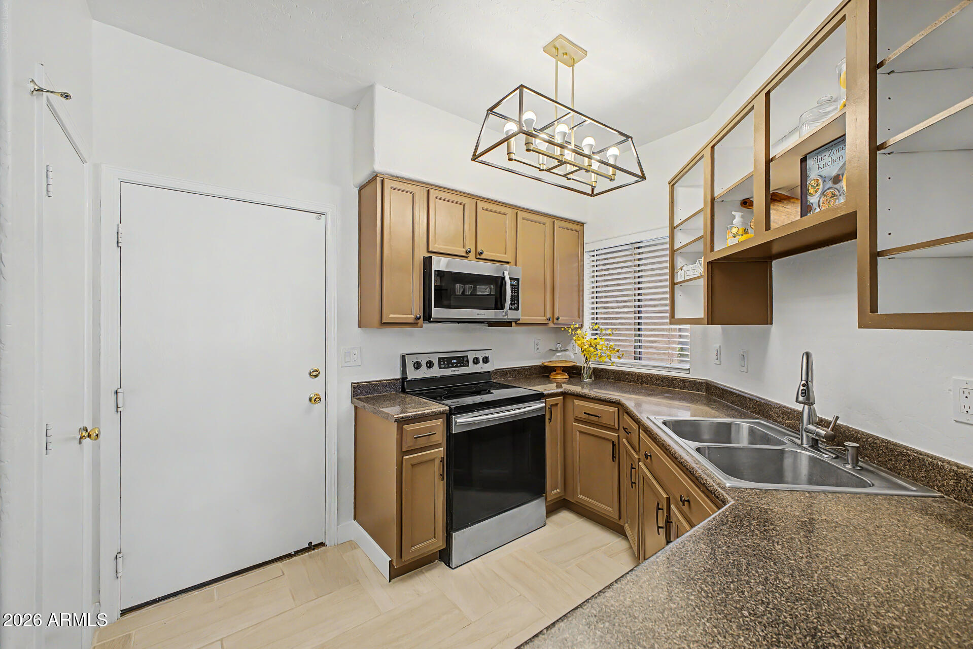 RIO VENTANA TOWNHOMES - Residential