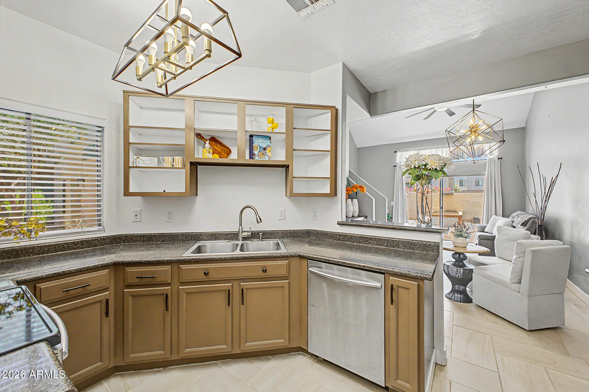 RIO VENTANA TOWNHOMES - Residential
