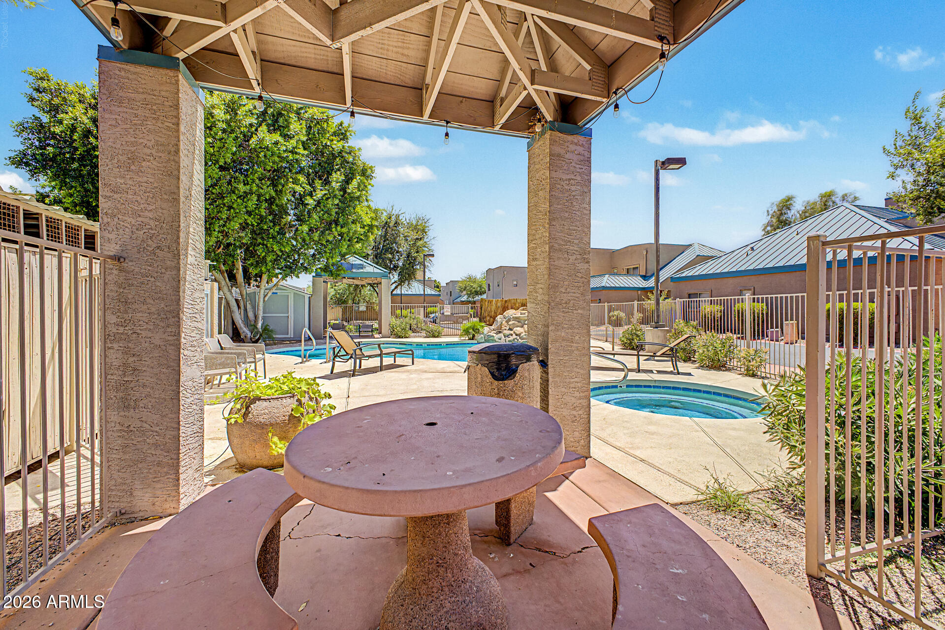 RIO VENTANA TOWNHOMES - Residential