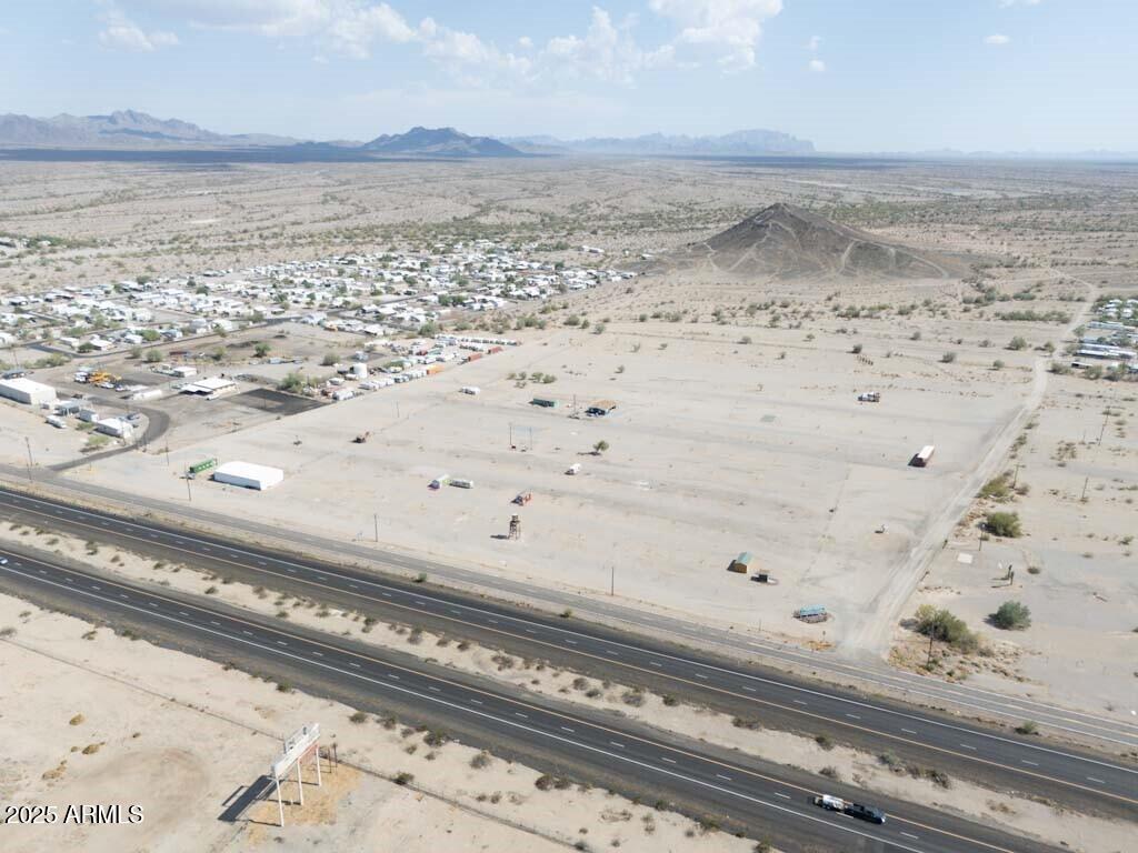 DESERT GARDEN - Commercial Sale