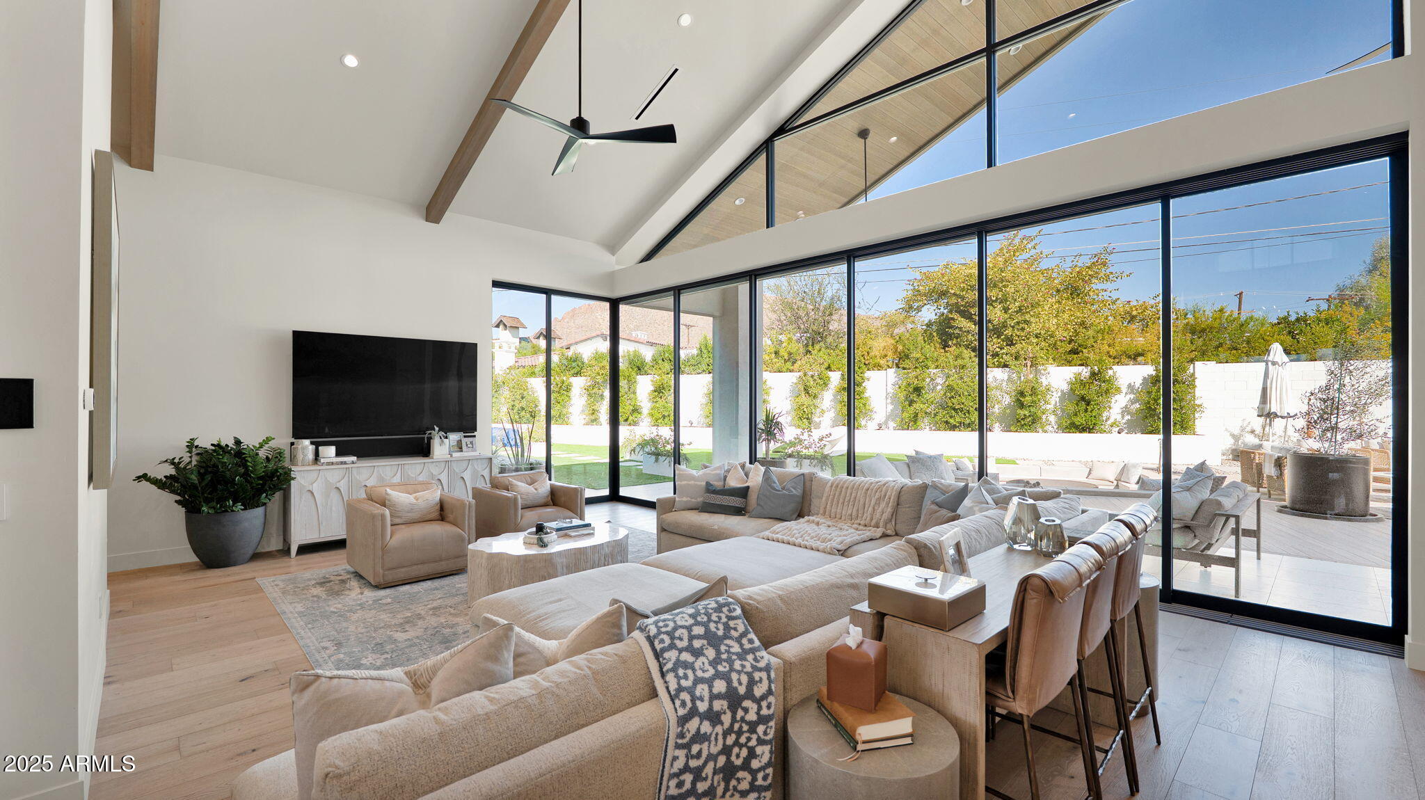 LA MAZA VILLA 1 - Residential