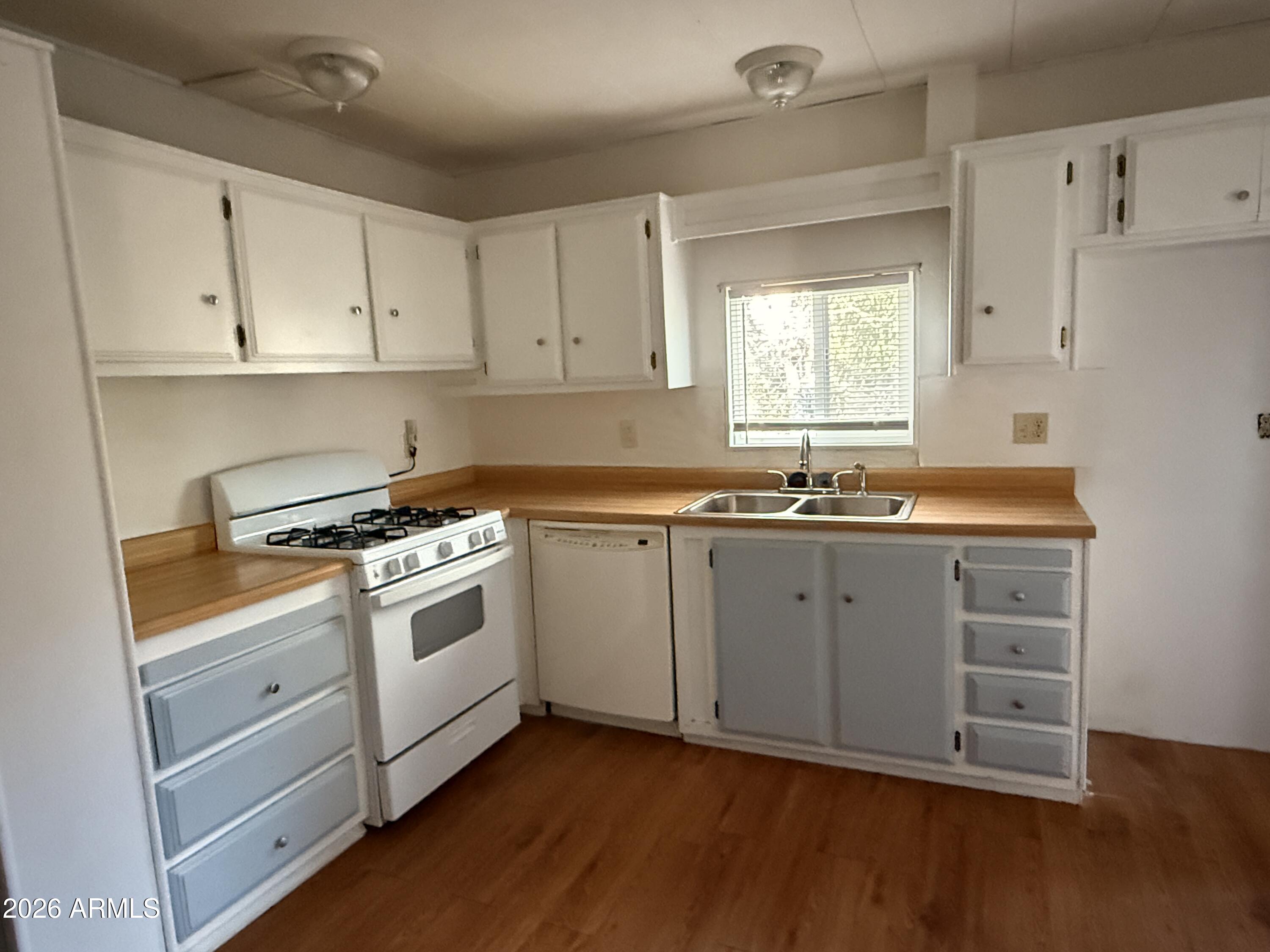 Thunderbird Mobile Home & RV Park - Residential