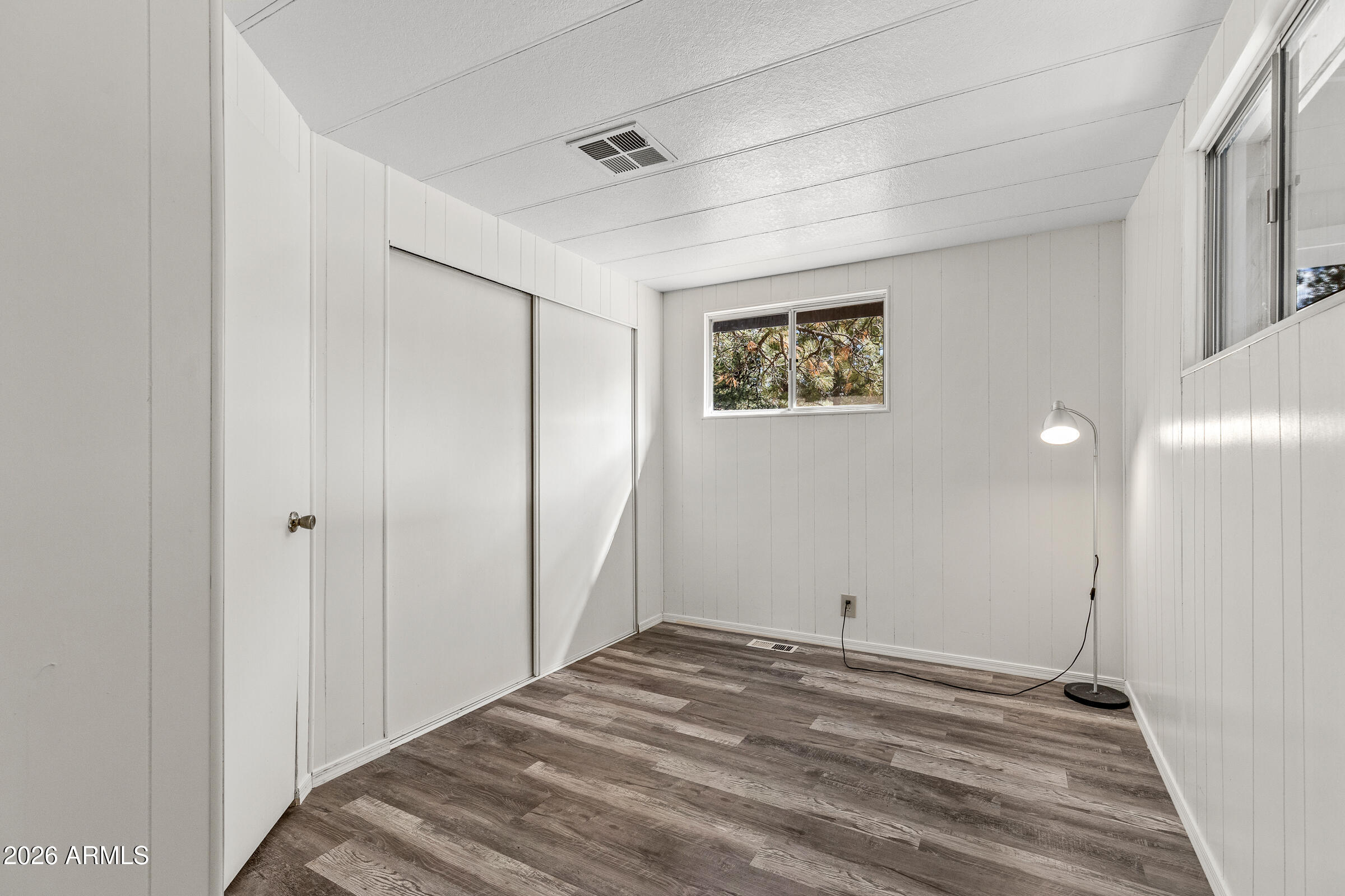 PINEWOOD 2 - Residential