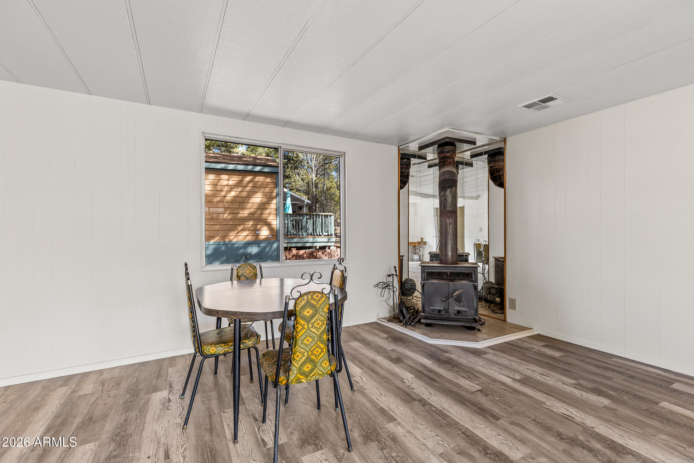 PINEWOOD 2 - Residential