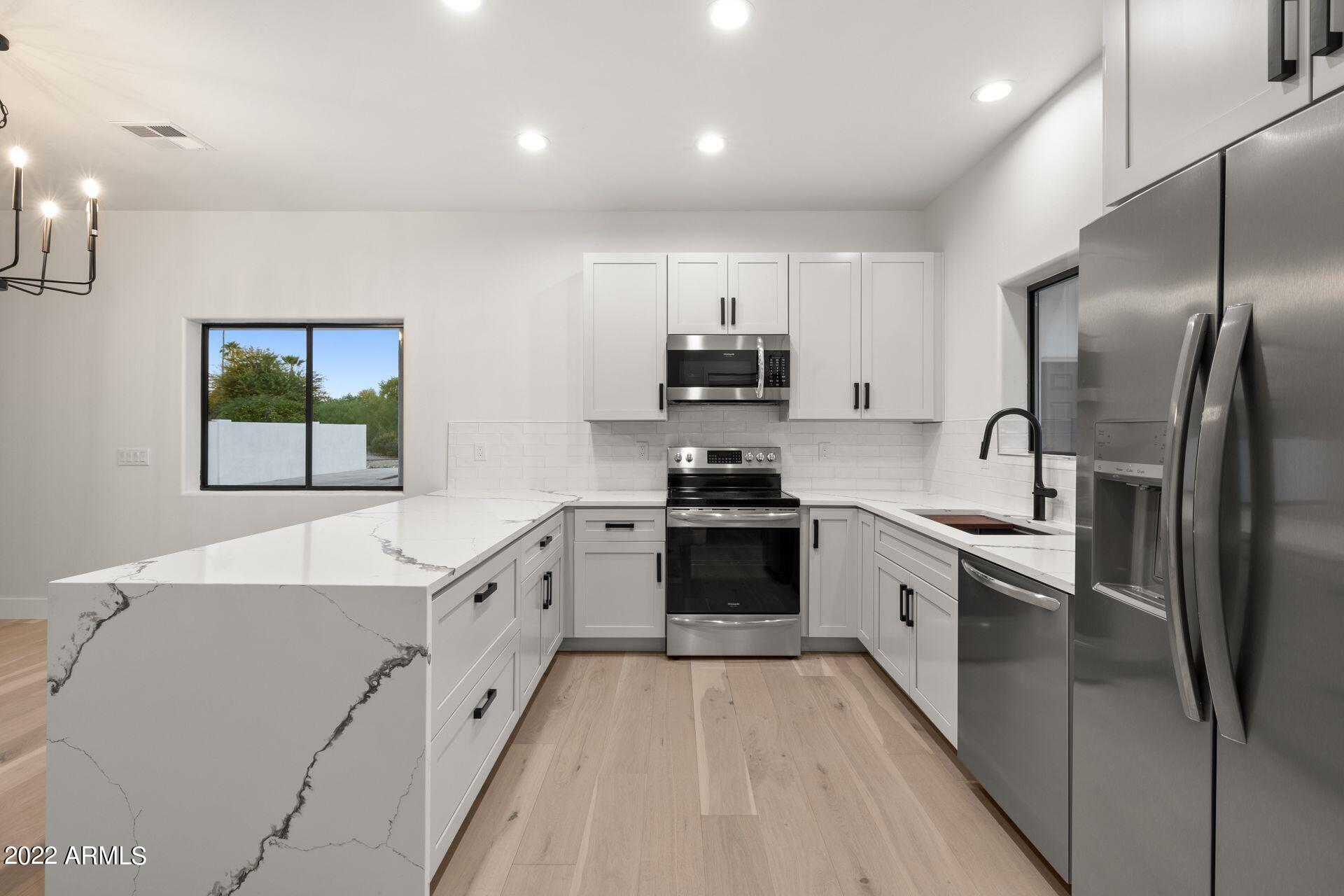 THUNDERBIRD EAST 3 - Residential