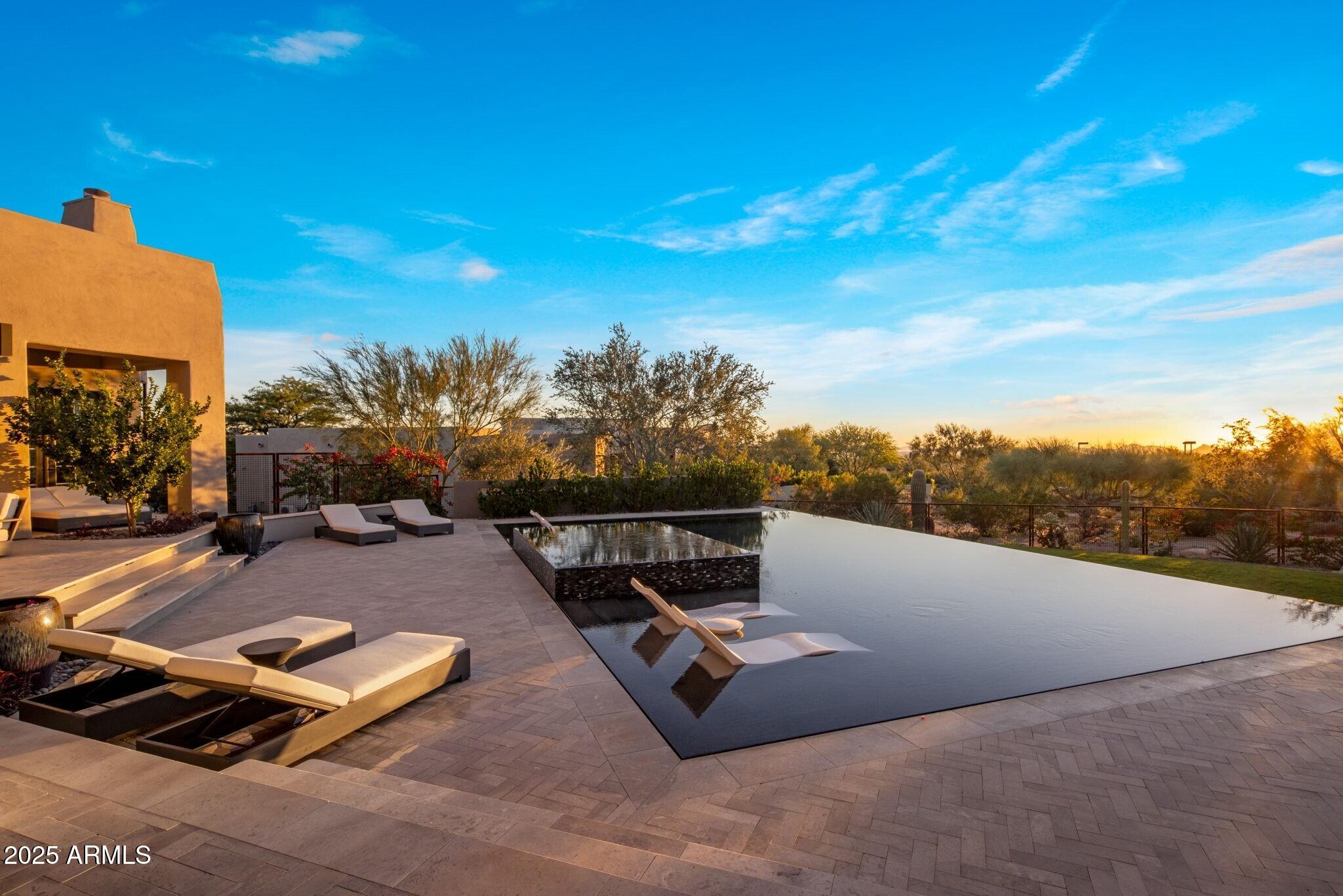 Pinnacle Peak Vistas - Residential