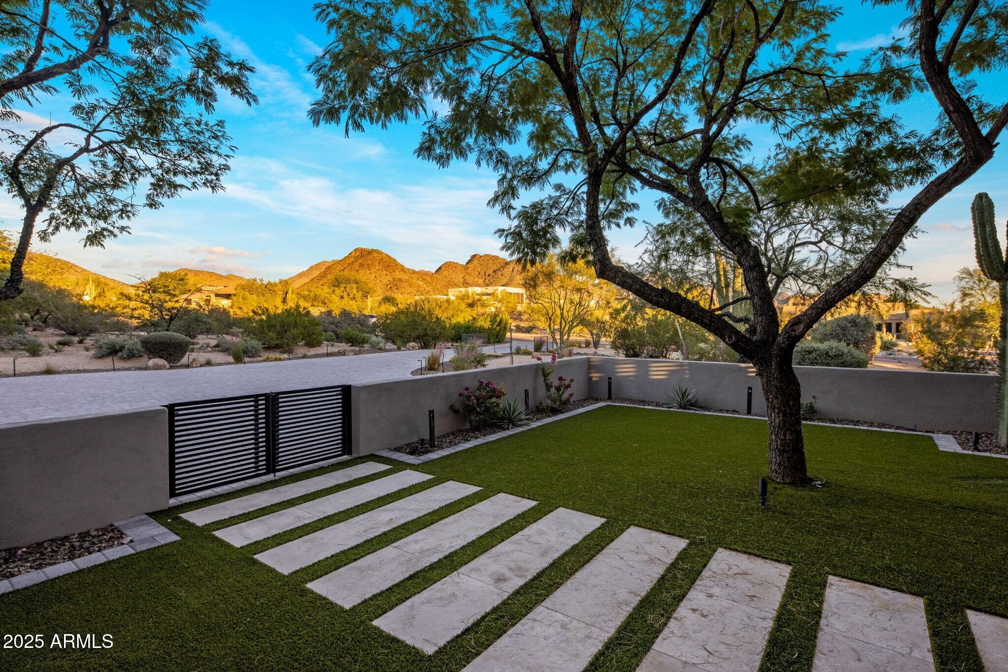 Pinnacle Peak Vistas - Residential
