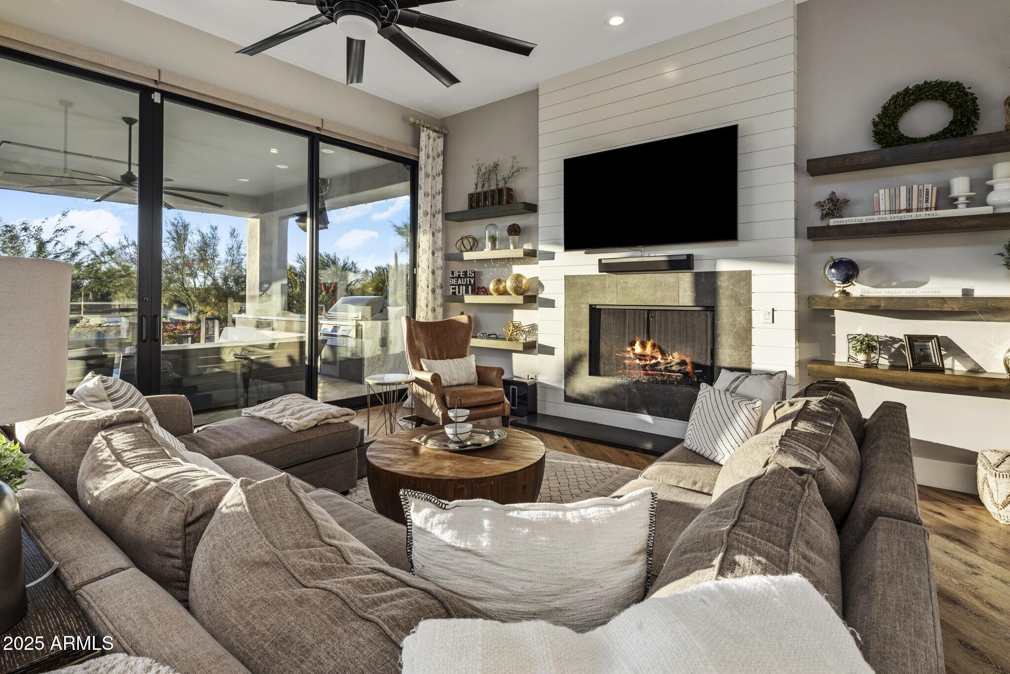 Pinnacle Peak Vistas - Residential