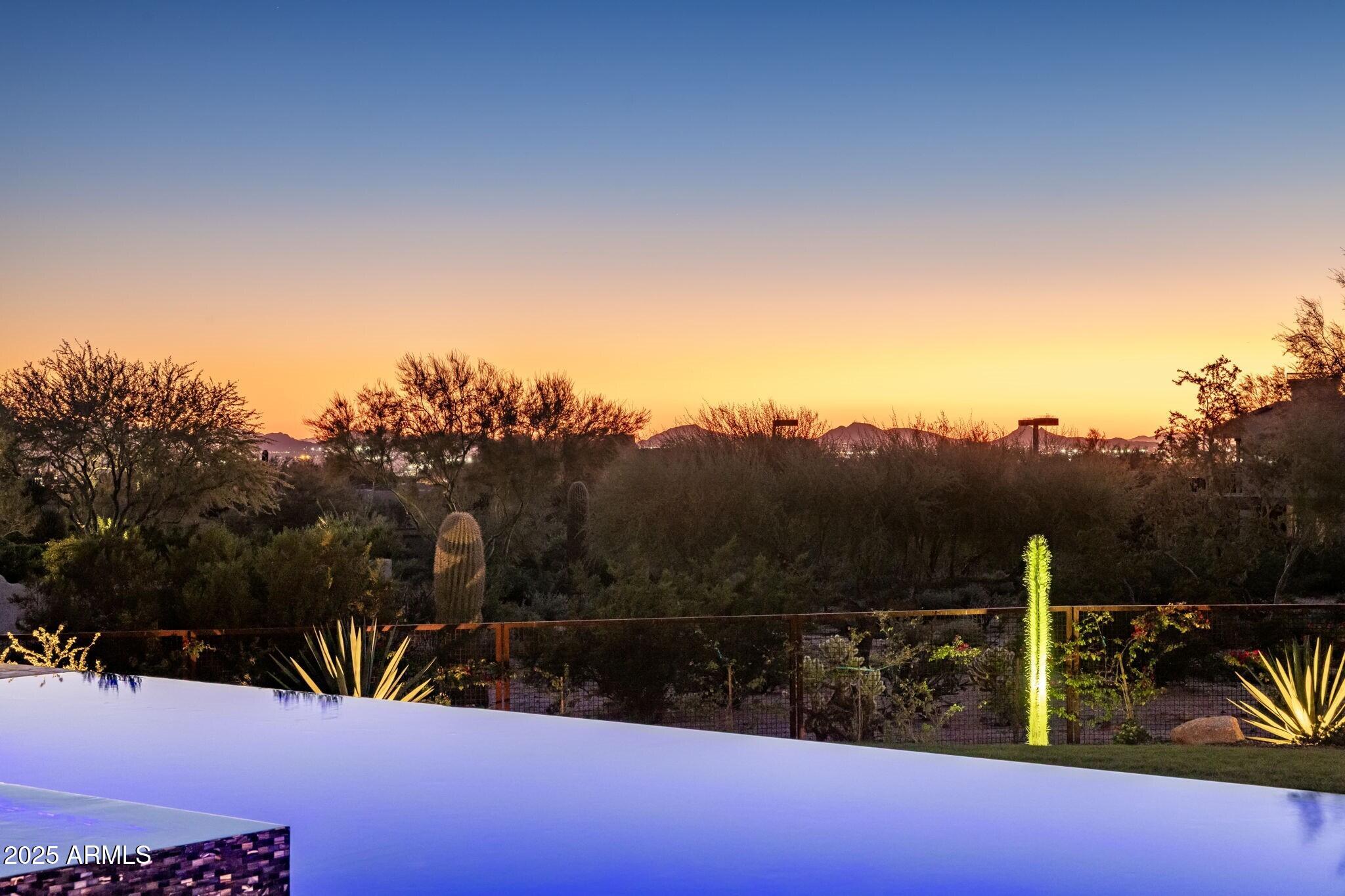 Pinnacle Peak Vistas - Residential