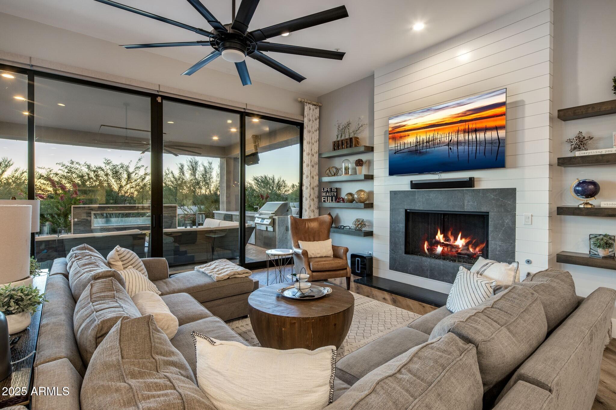 Pinnacle Peak Vistas - Residential