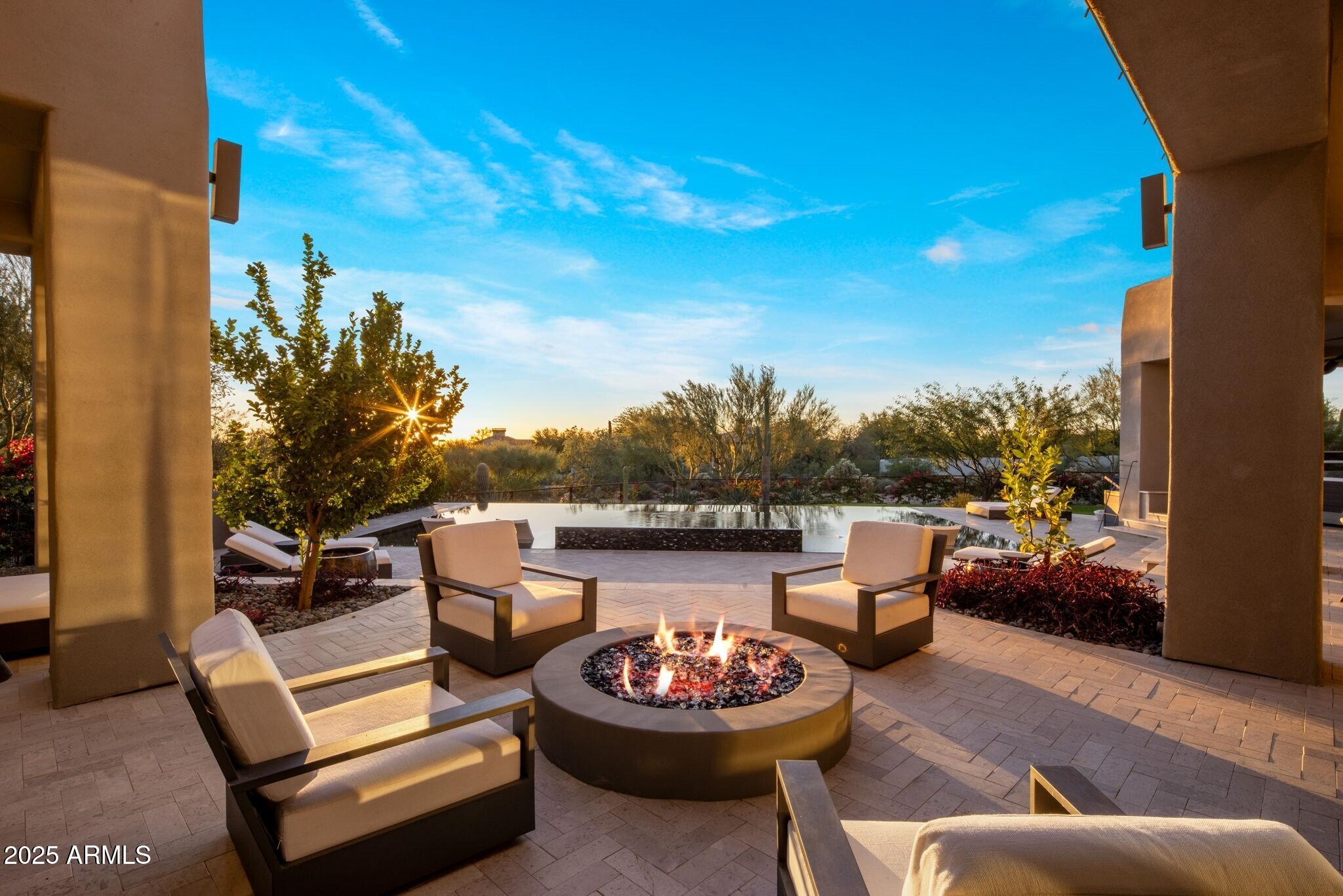 Pinnacle Peak Vistas - Residential