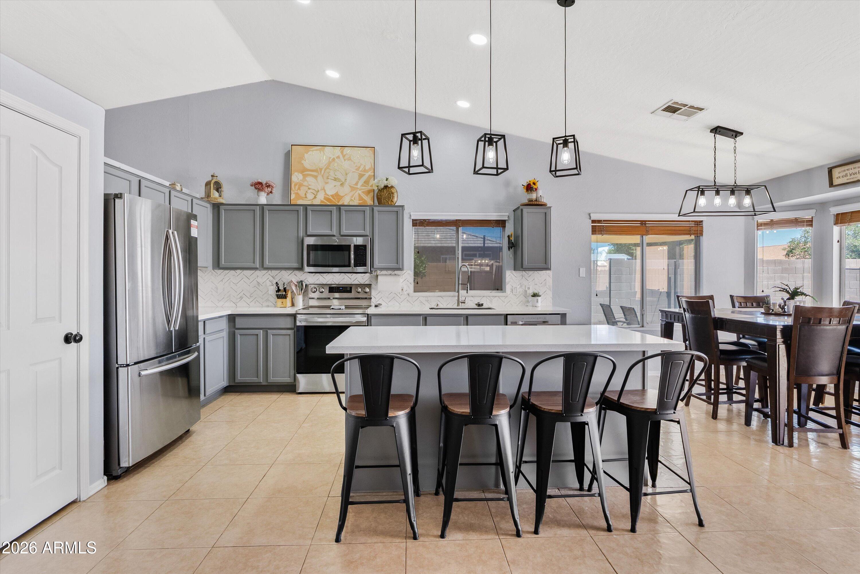 STRATFORD ESTATES - Residential
