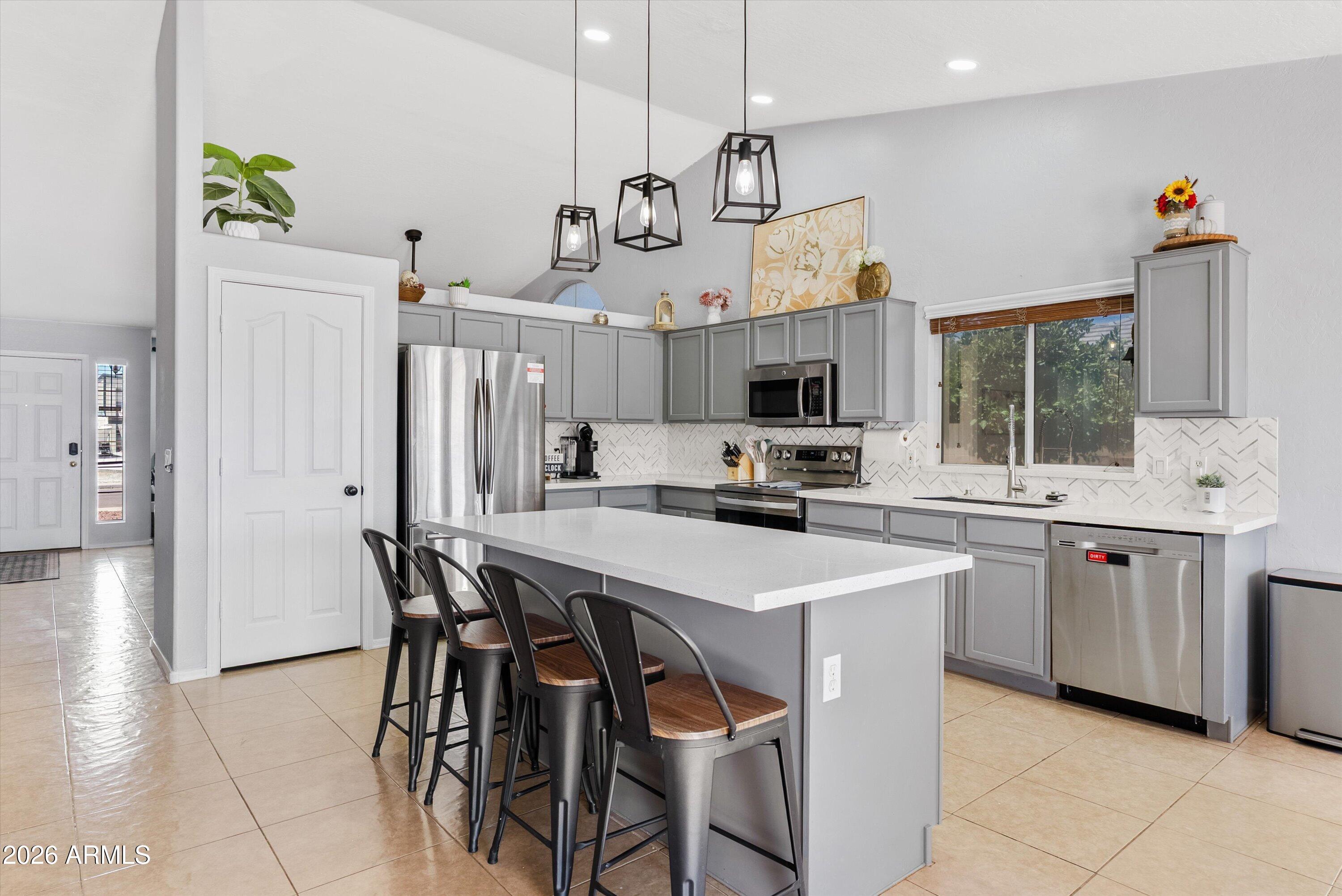 STRATFORD ESTATES - Residential