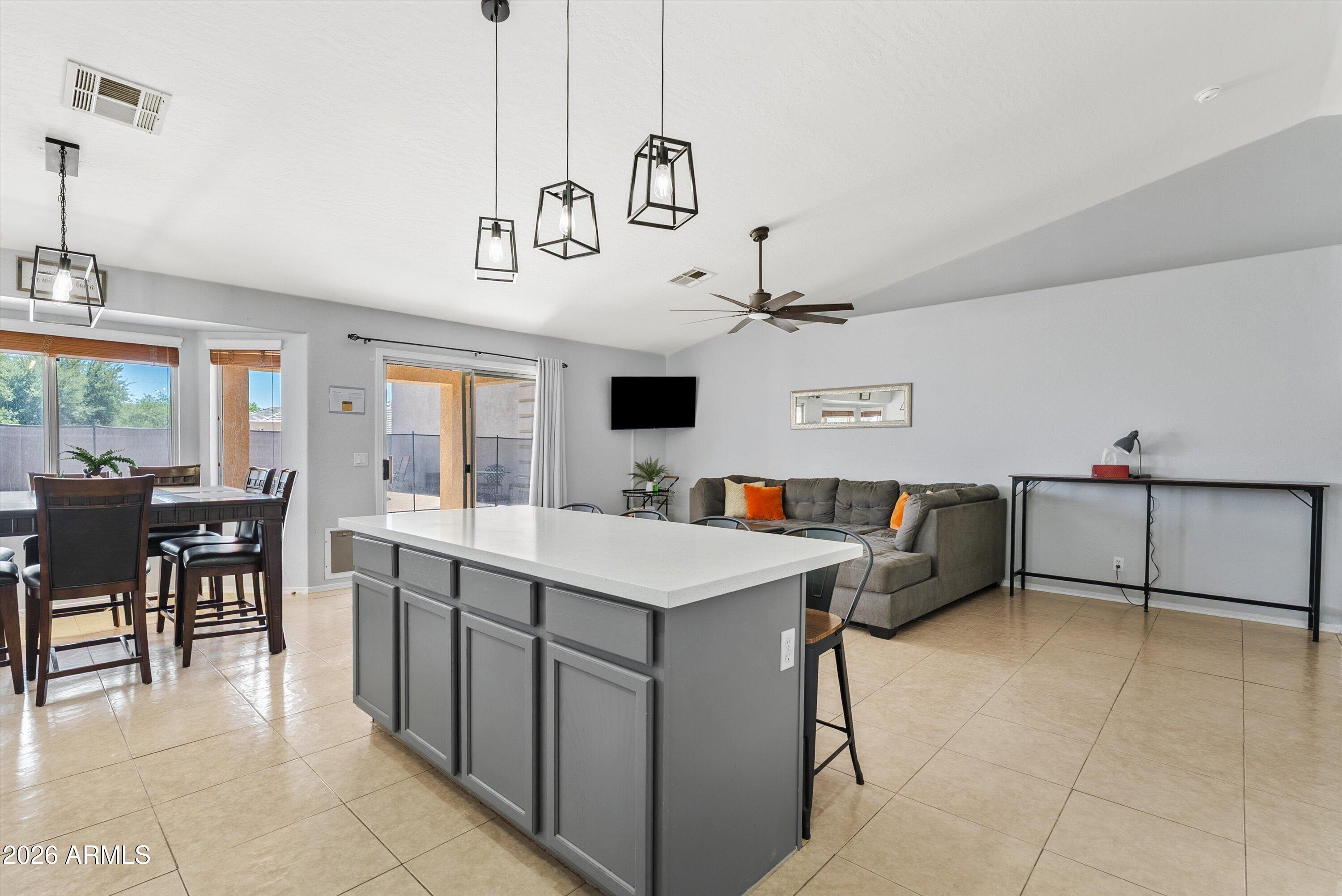 STRATFORD ESTATES - Residential