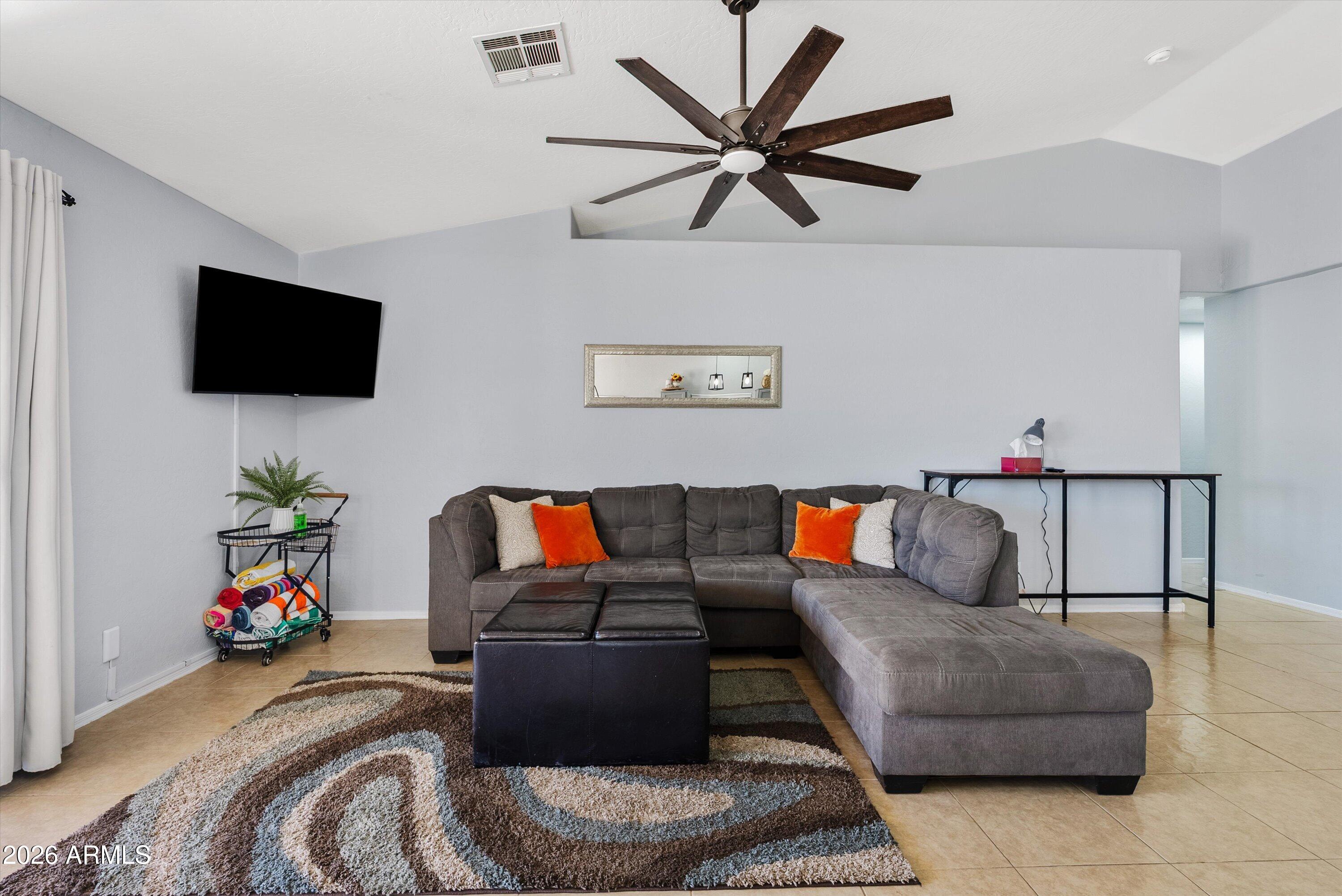 STRATFORD ESTATES - Residential