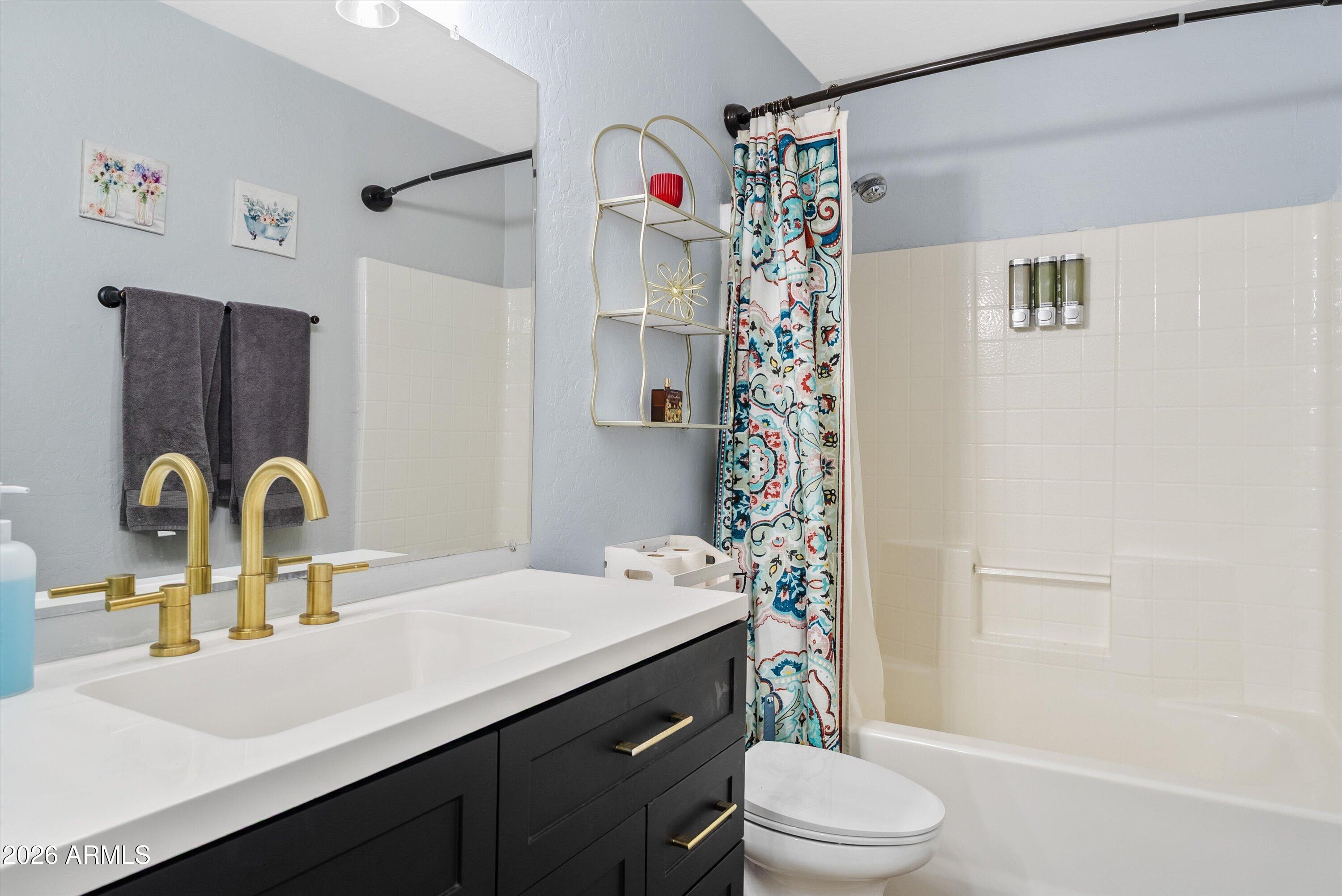 STRATFORD ESTATES - Residential