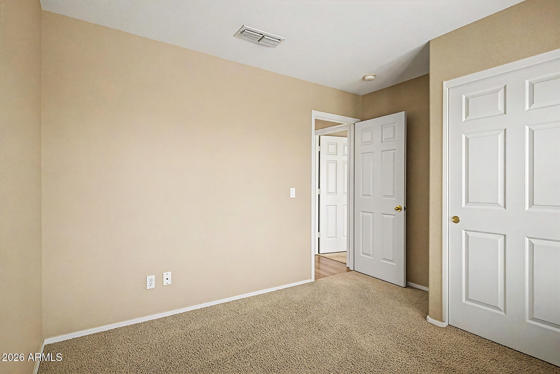 LAS BRISAS POINTE - Residential