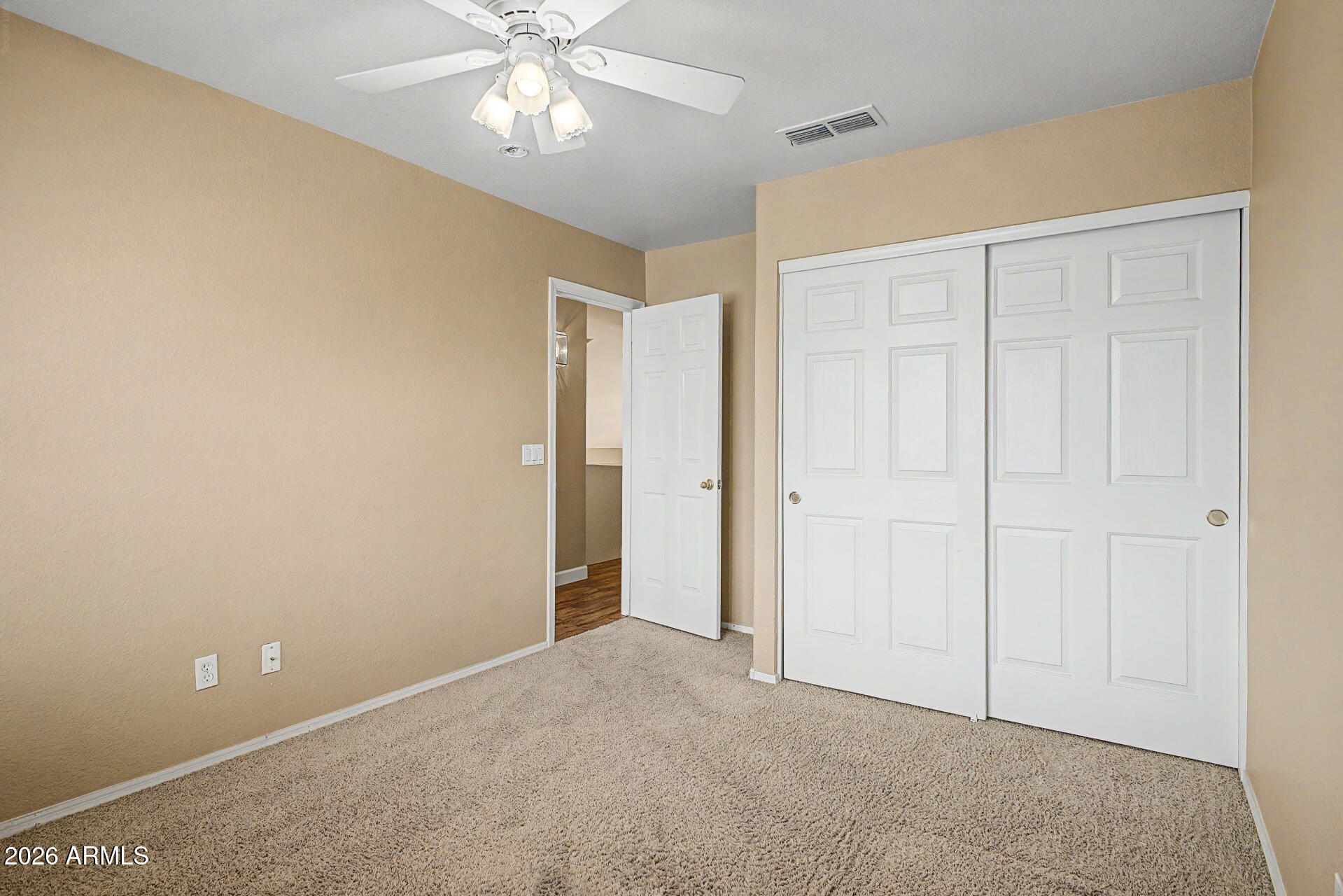 LAS BRISAS POINTE - Residential