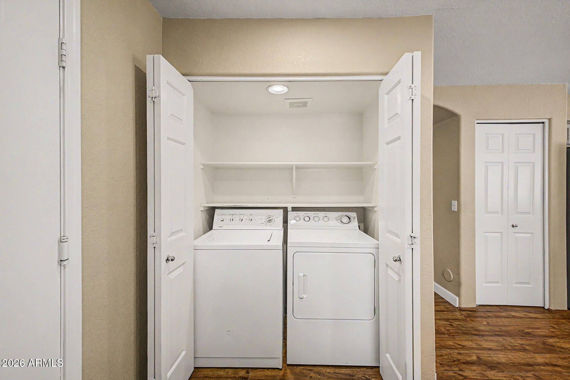 LAS BRISAS POINTE - Residential