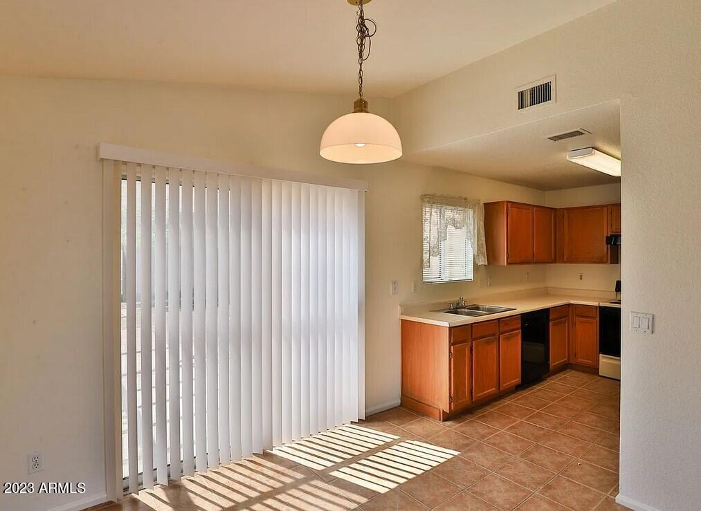 STONECREST - Residential Lease