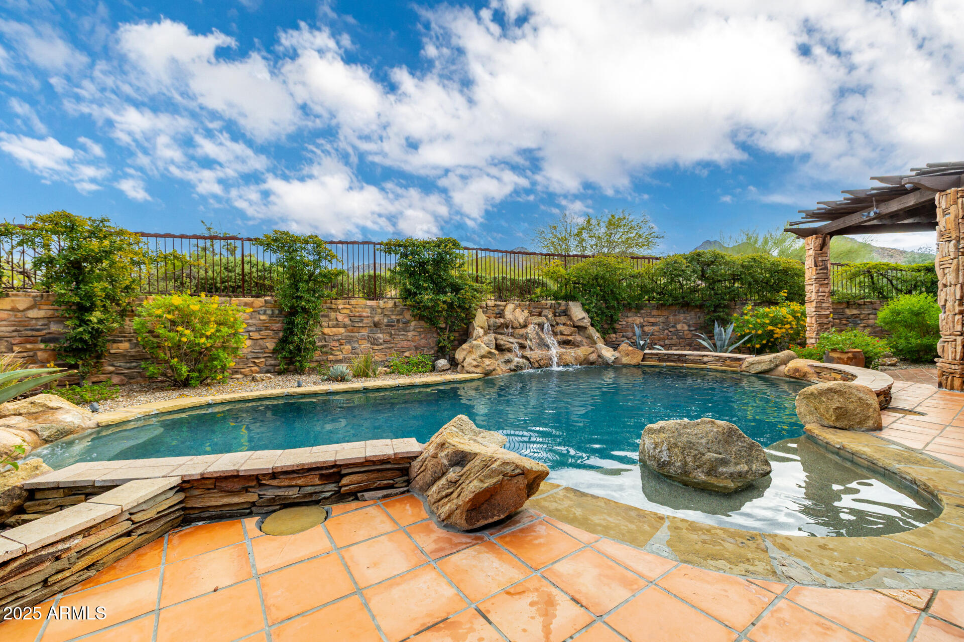 SONORAN CREST - Residential
