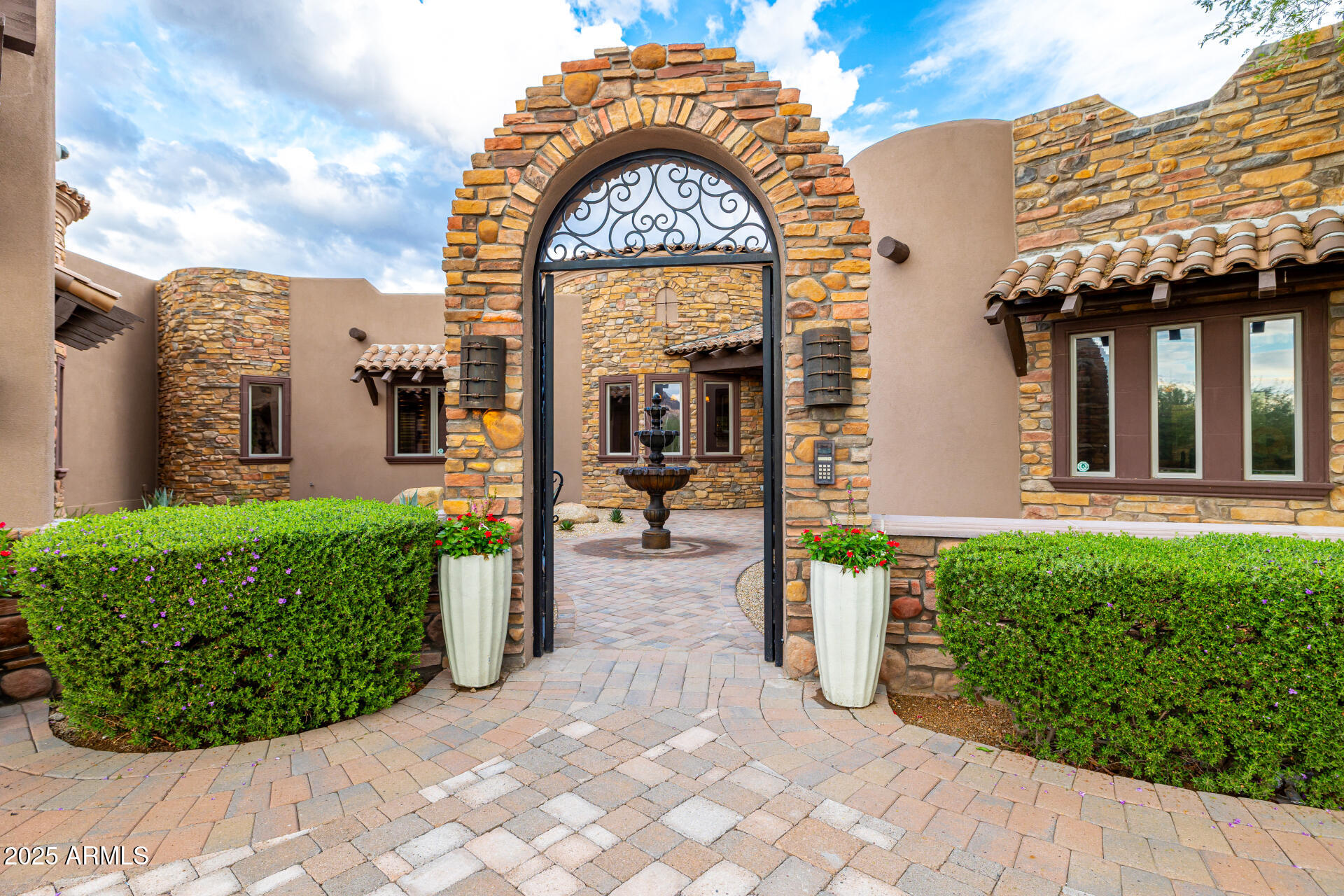 SONORAN CREST - Residential