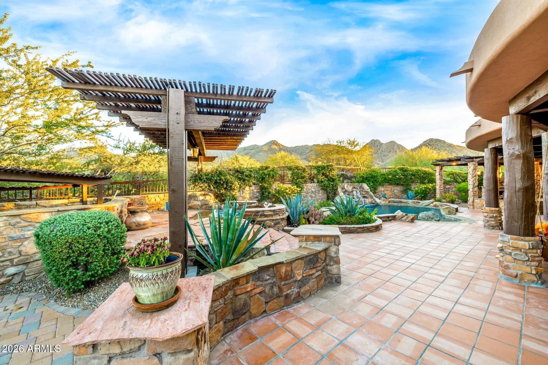 SONORAN CREST - Residential