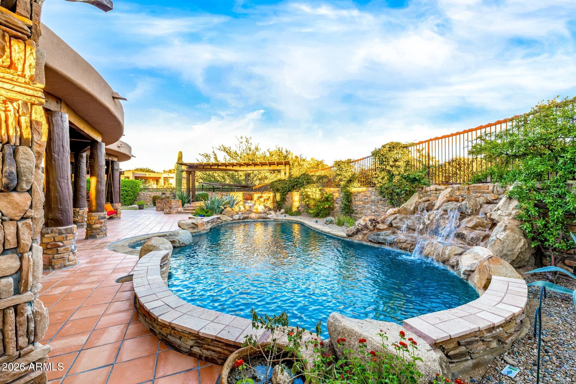 SONORAN CREST - Residential