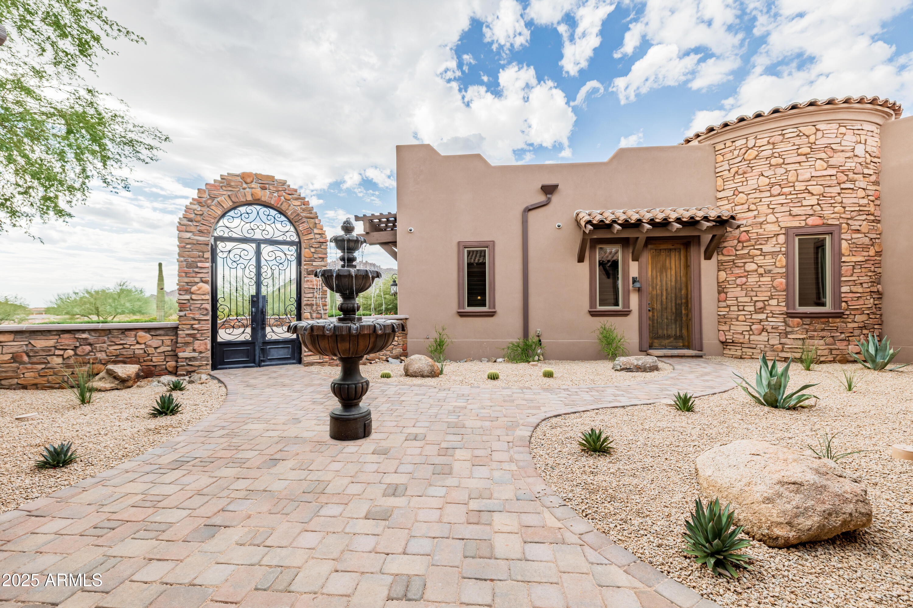 SONORAN CREST - Residential