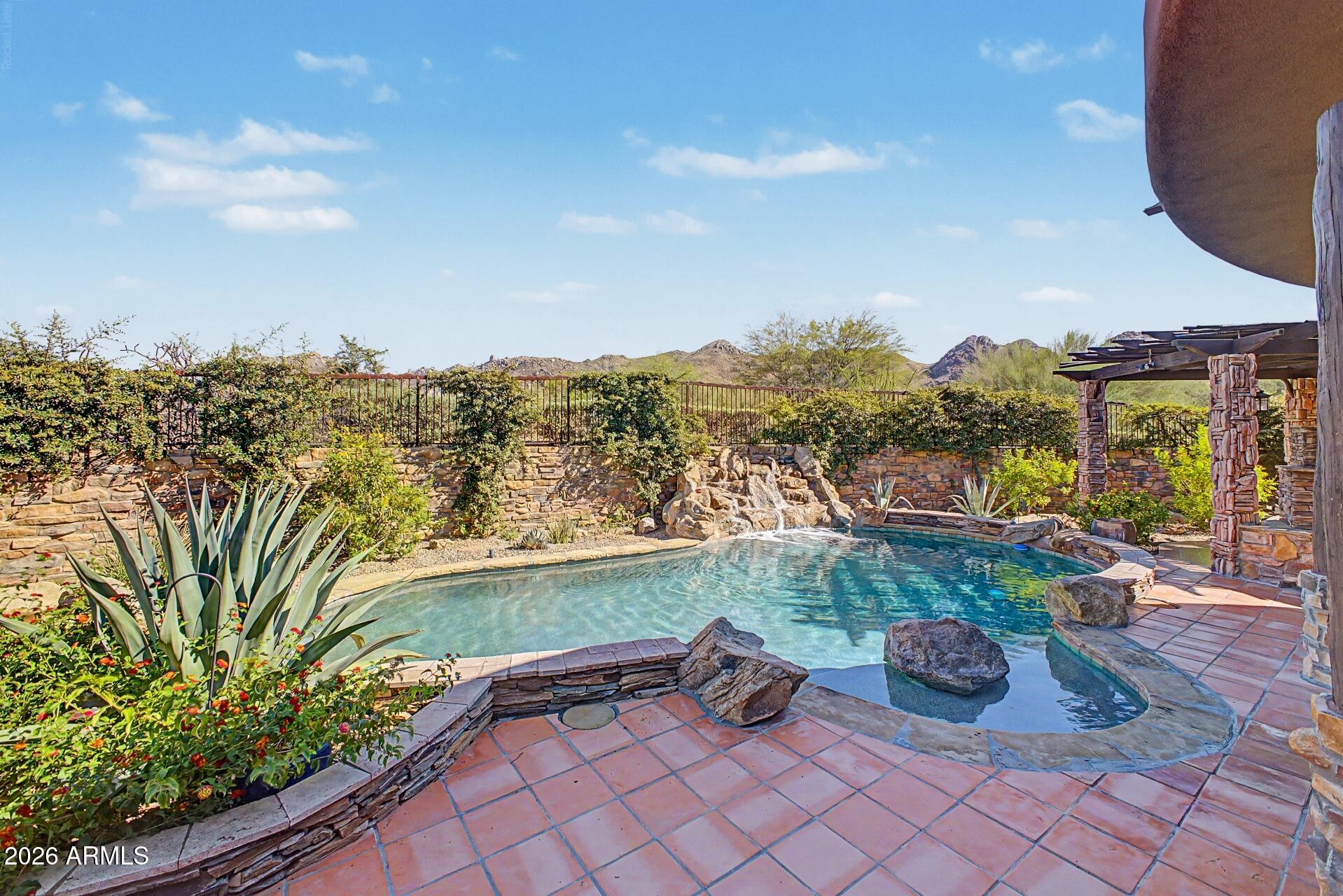 SONORAN CREST - Residential