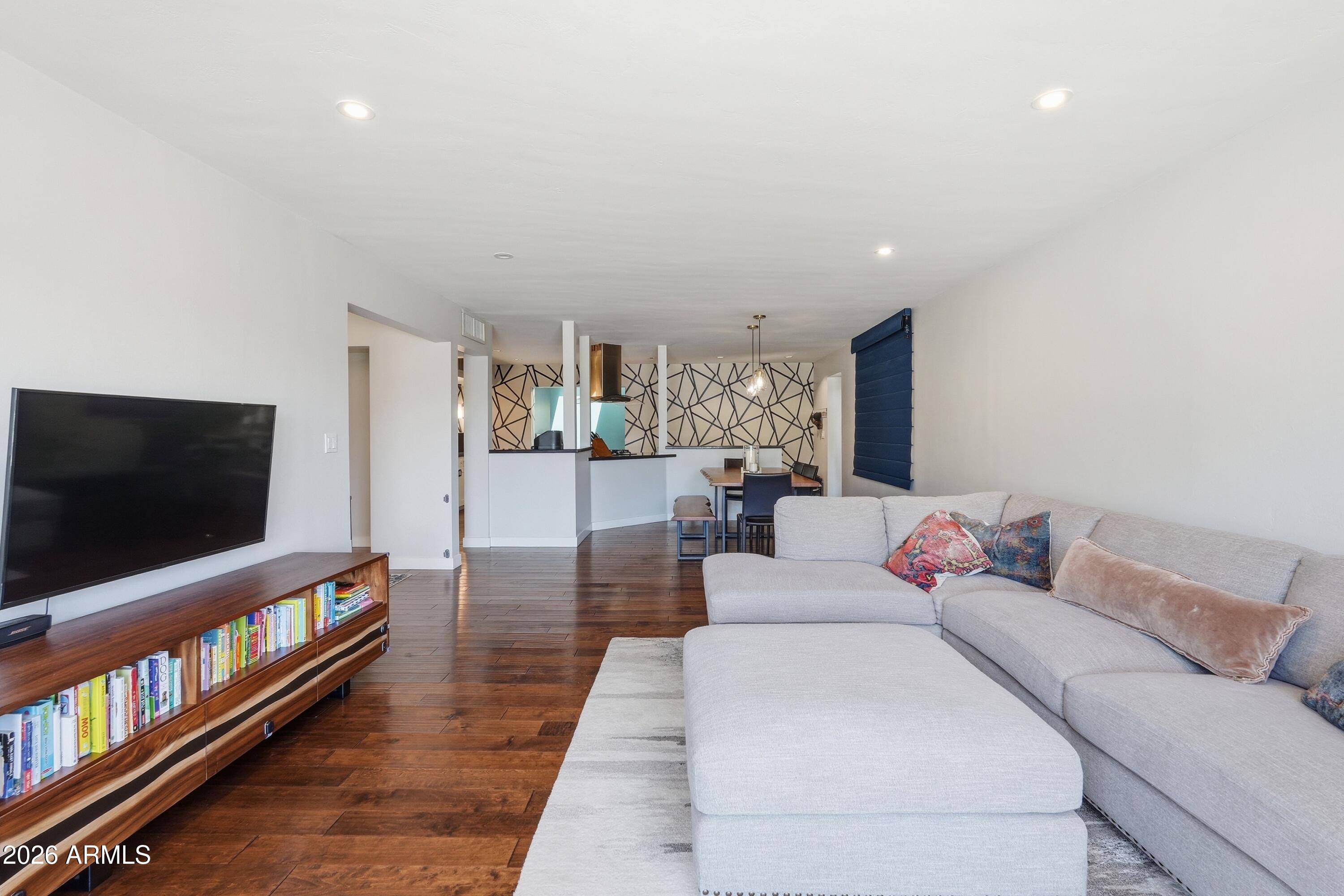 PALMS PARKWAY 1 - Residential