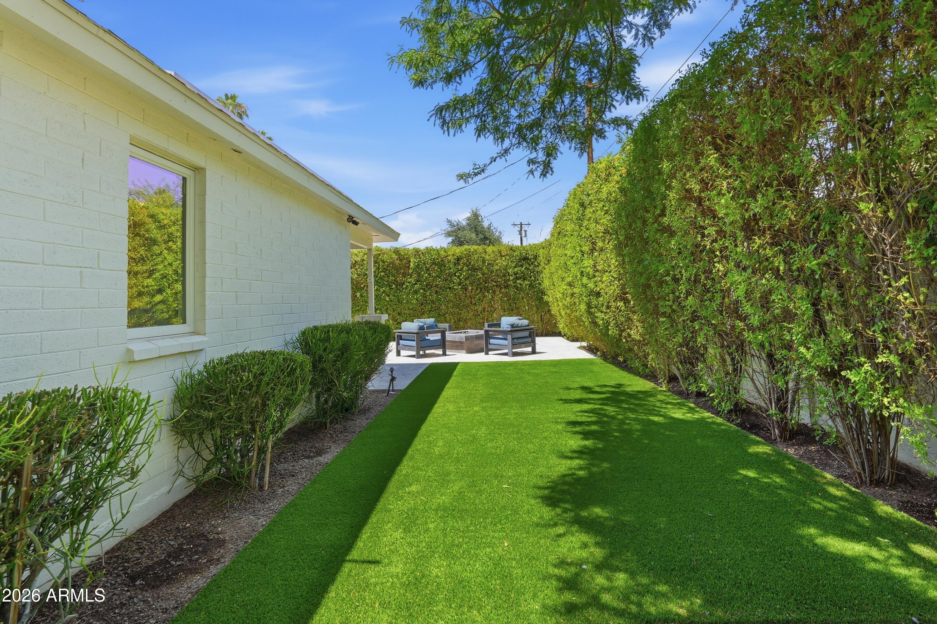 PALMS PARKWAY 1 - Residential
