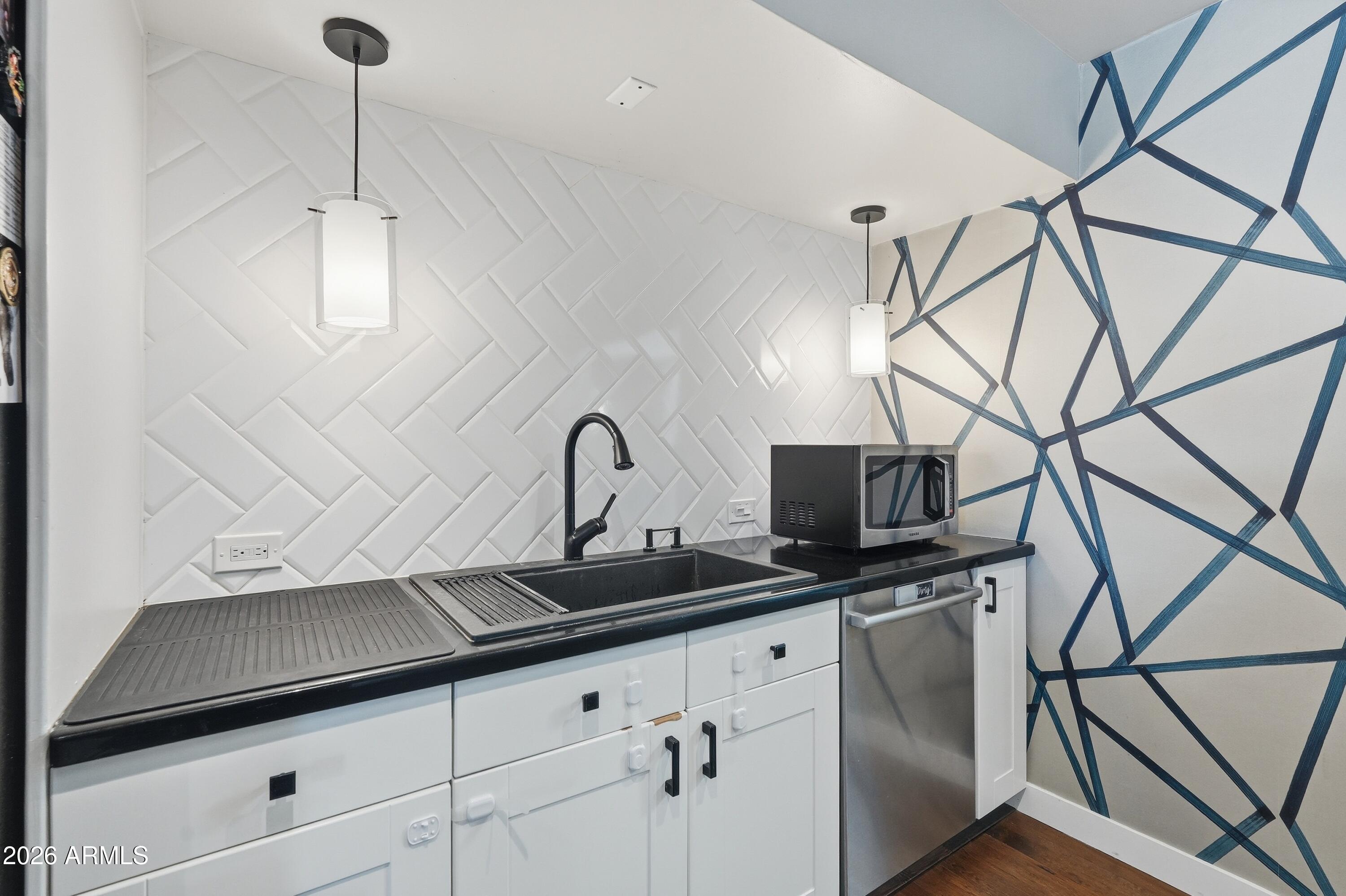 PALMS PARKWAY 1 - Residential