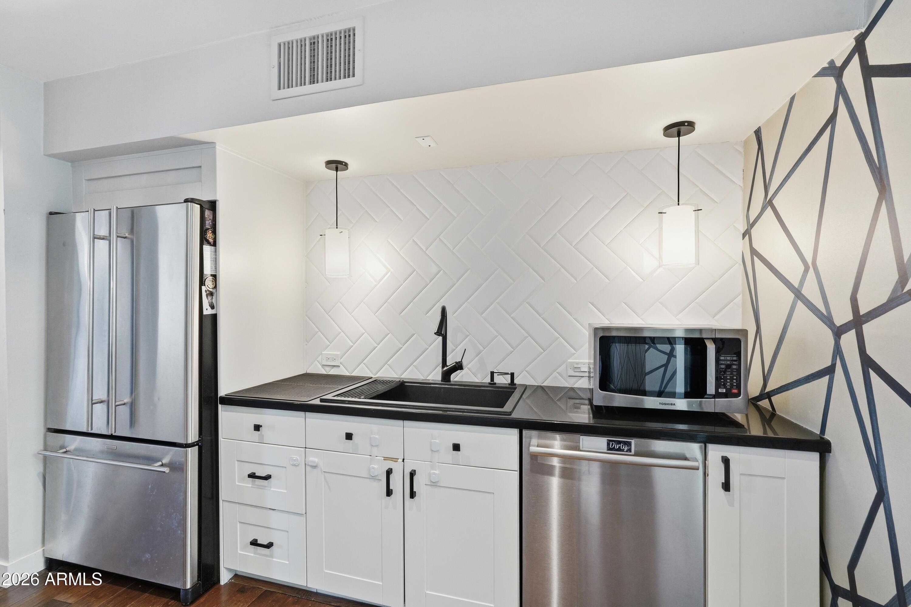 PALMS PARKWAY 1 - Residential