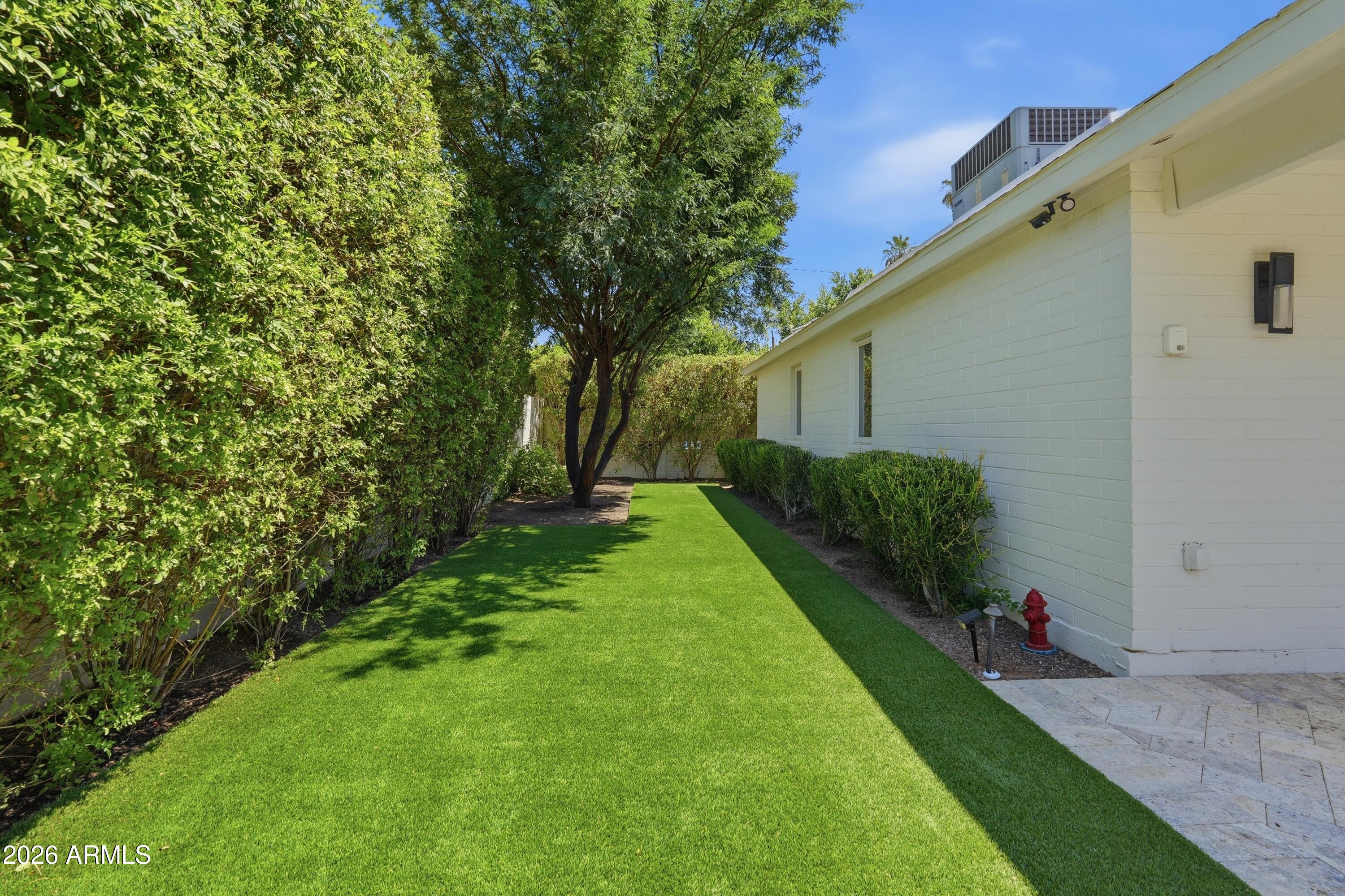PALMS PARKWAY 1 - Residential