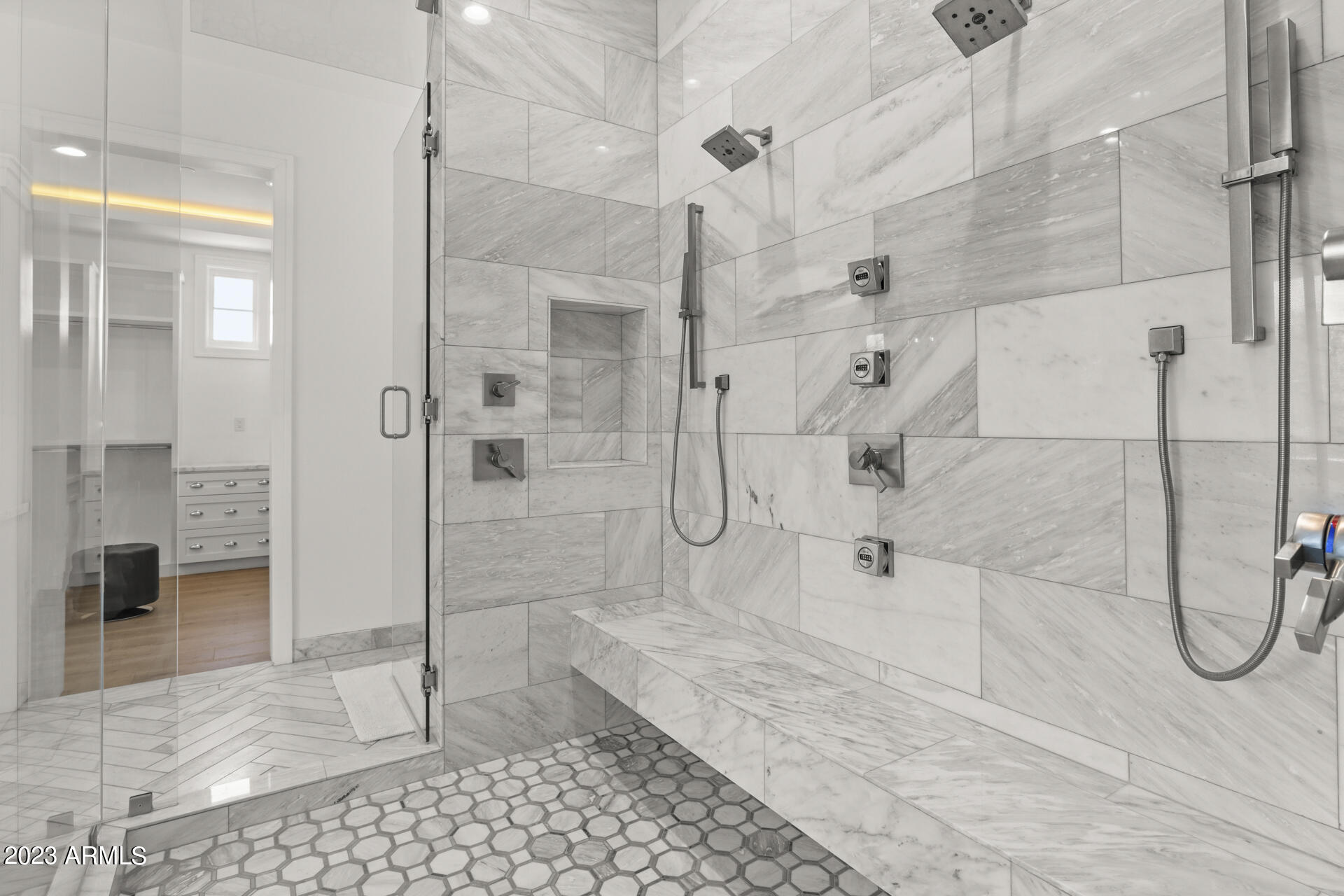 LAS SOMBRAS 2 - Residential