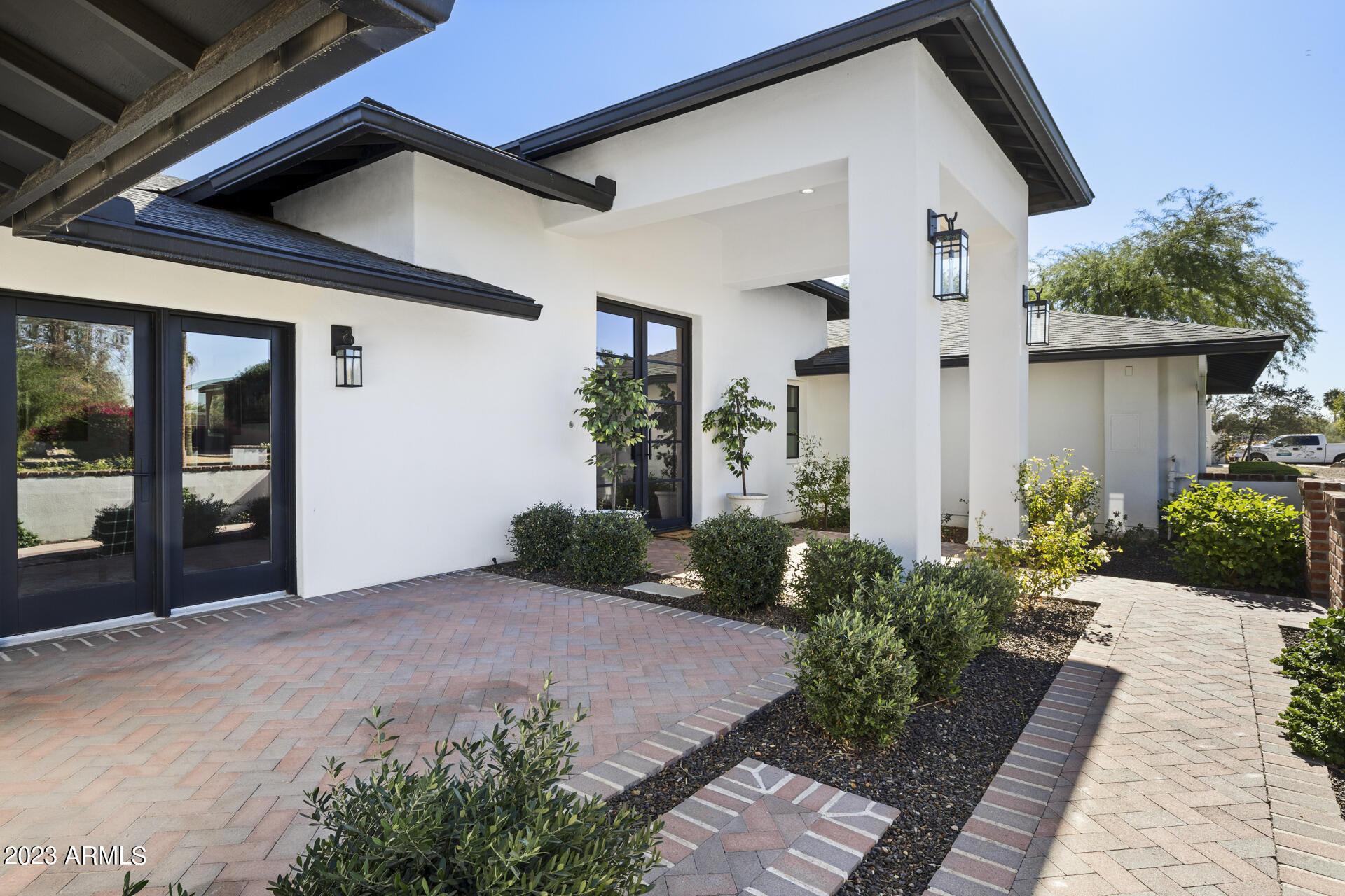 LAS SOMBRAS 2 - Residential