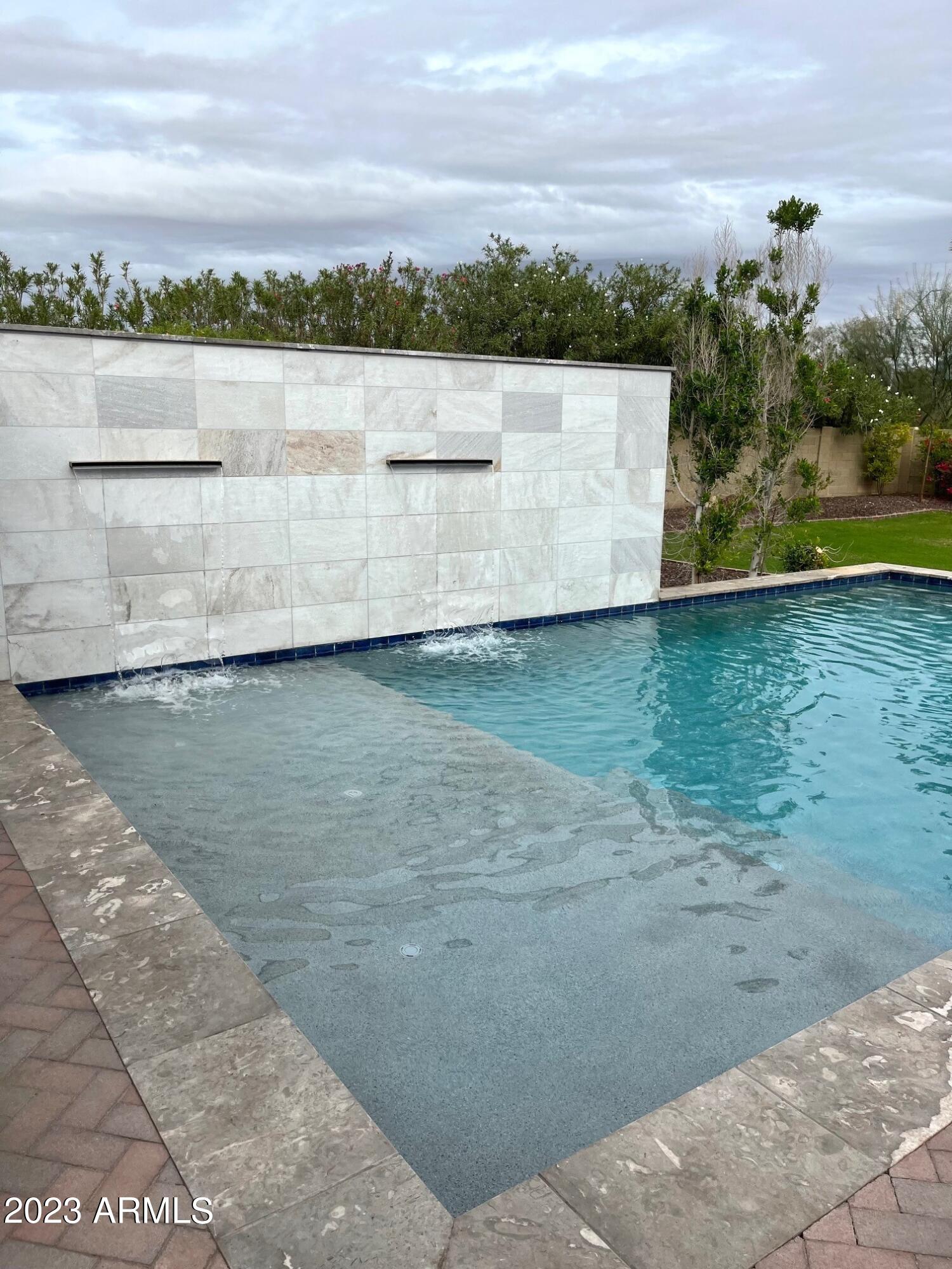 LAS SOMBRAS 2 - Residential