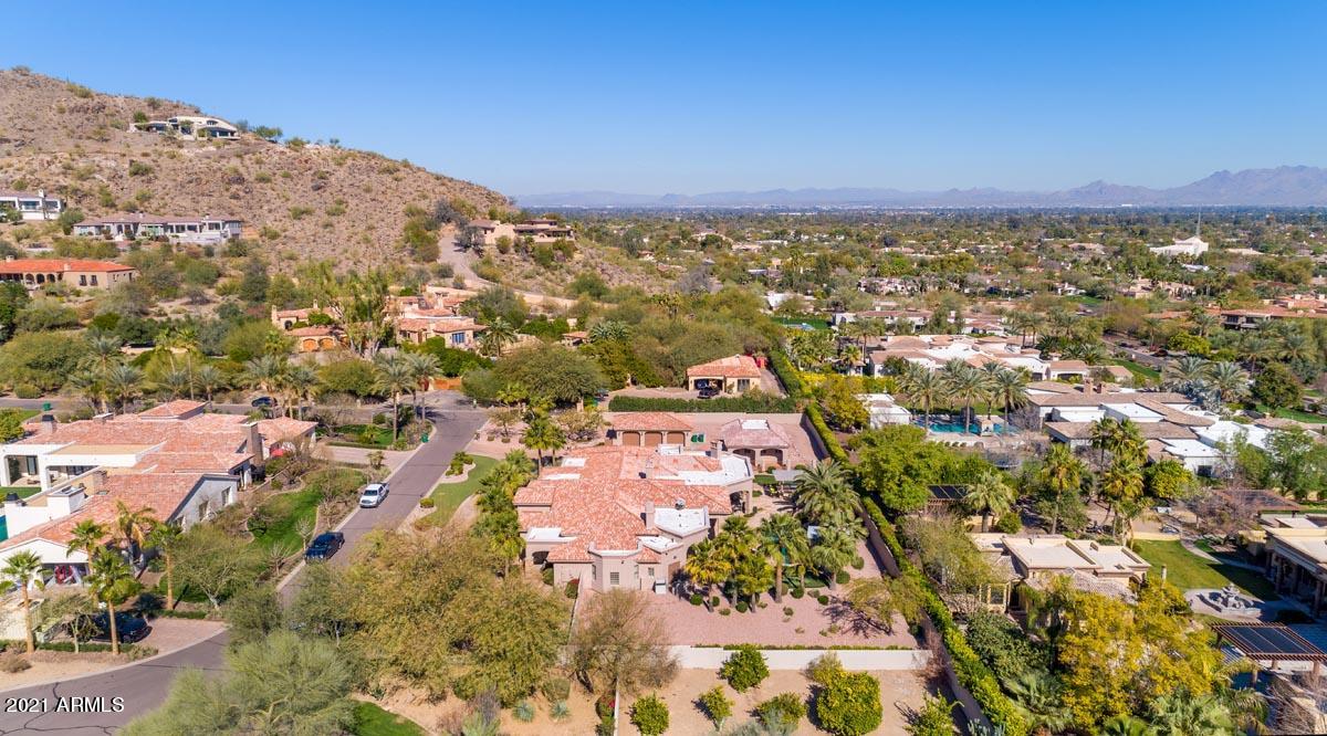 VISTA CAMELLO - Residential