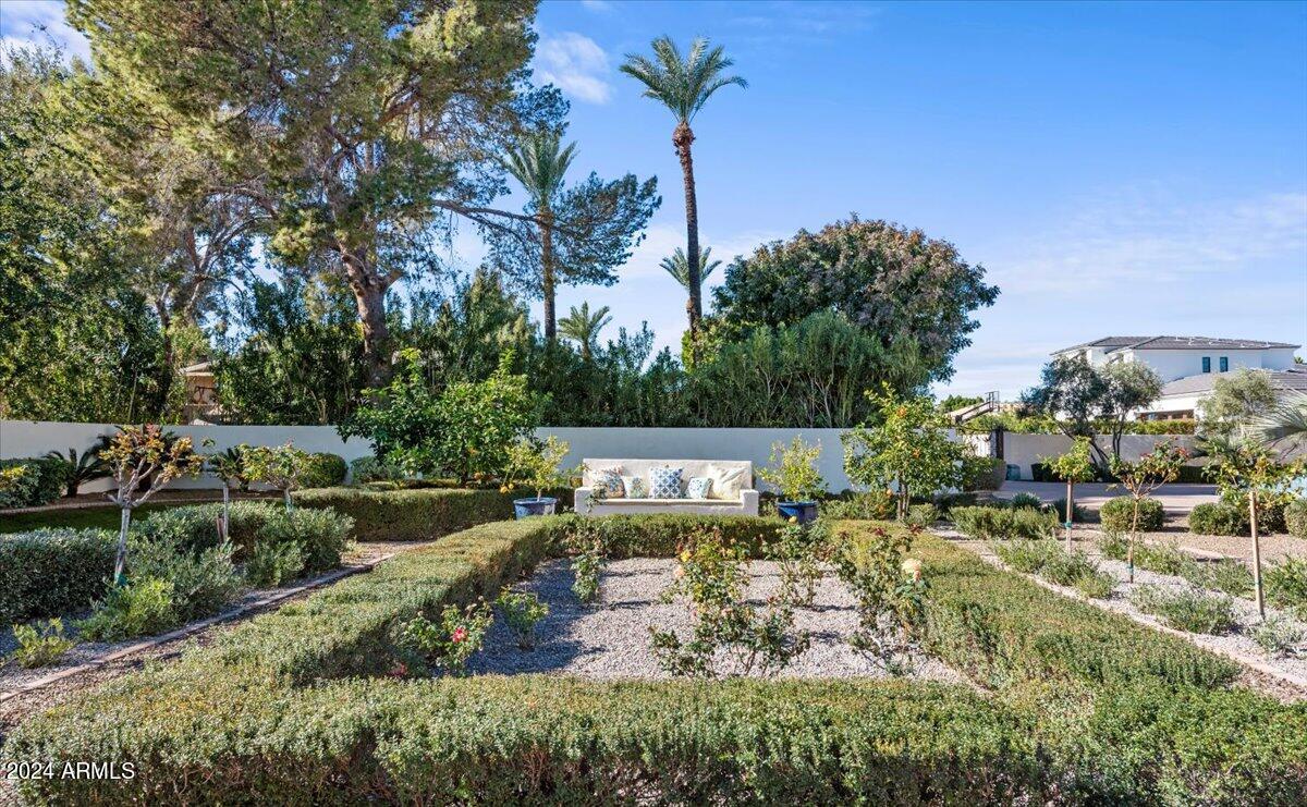 HACIENDA ALLENADA - Residential
