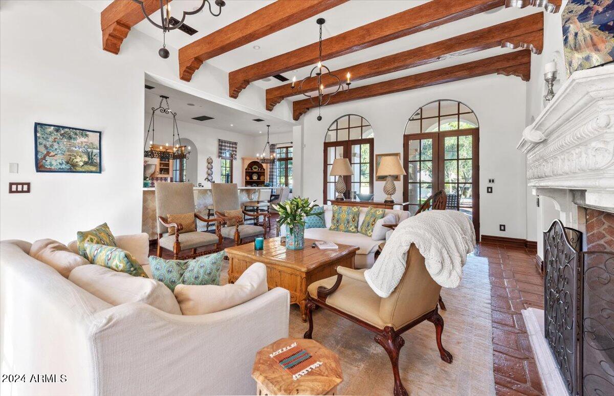 HACIENDA ALLENADA - Residential