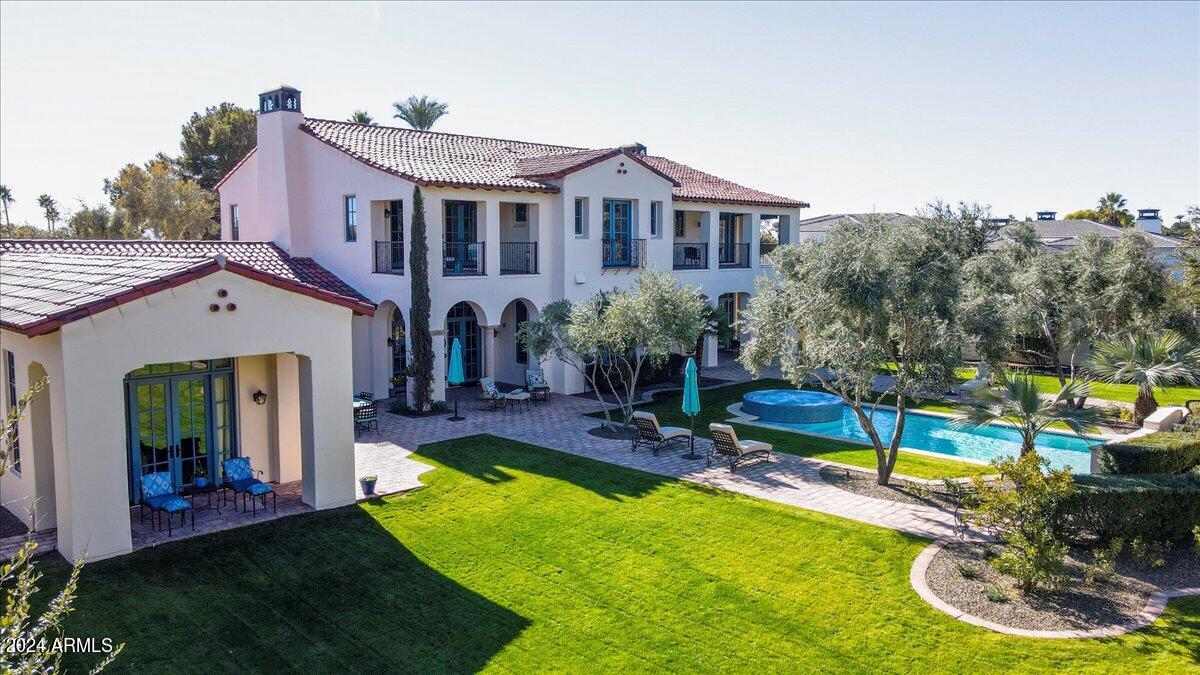 HACIENDA ALLENADA - Residential