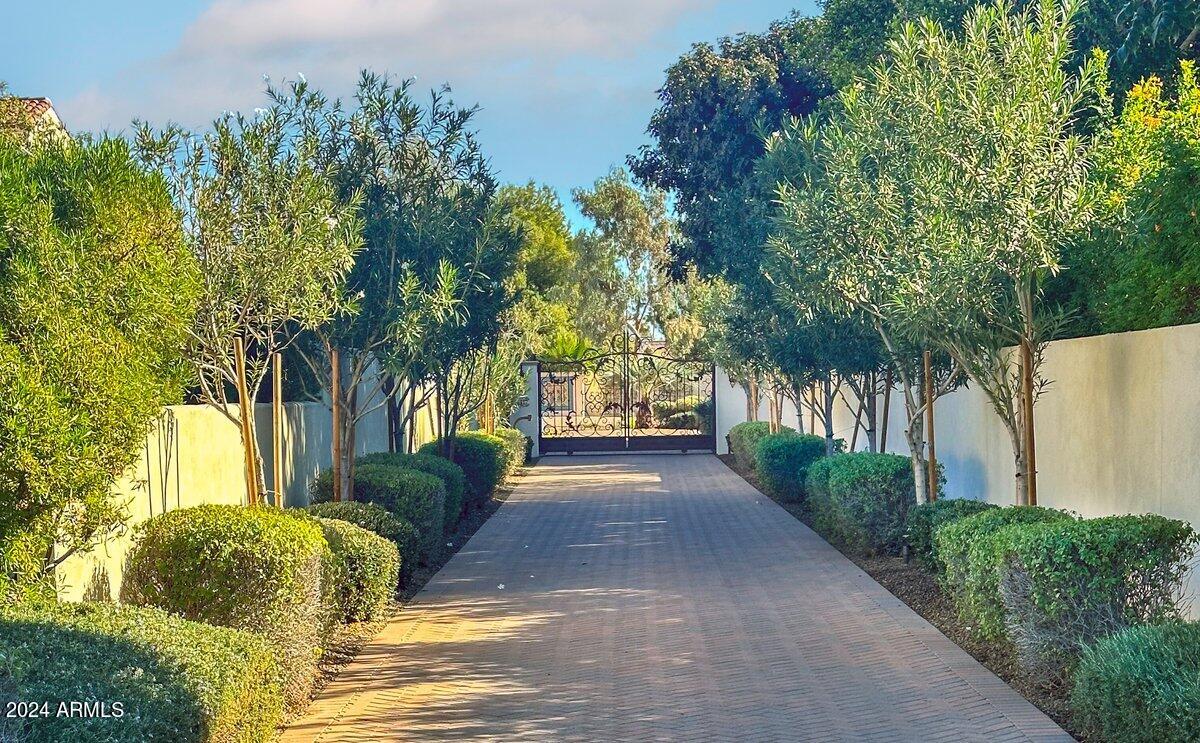 HACIENDA ALLENADA - Residential