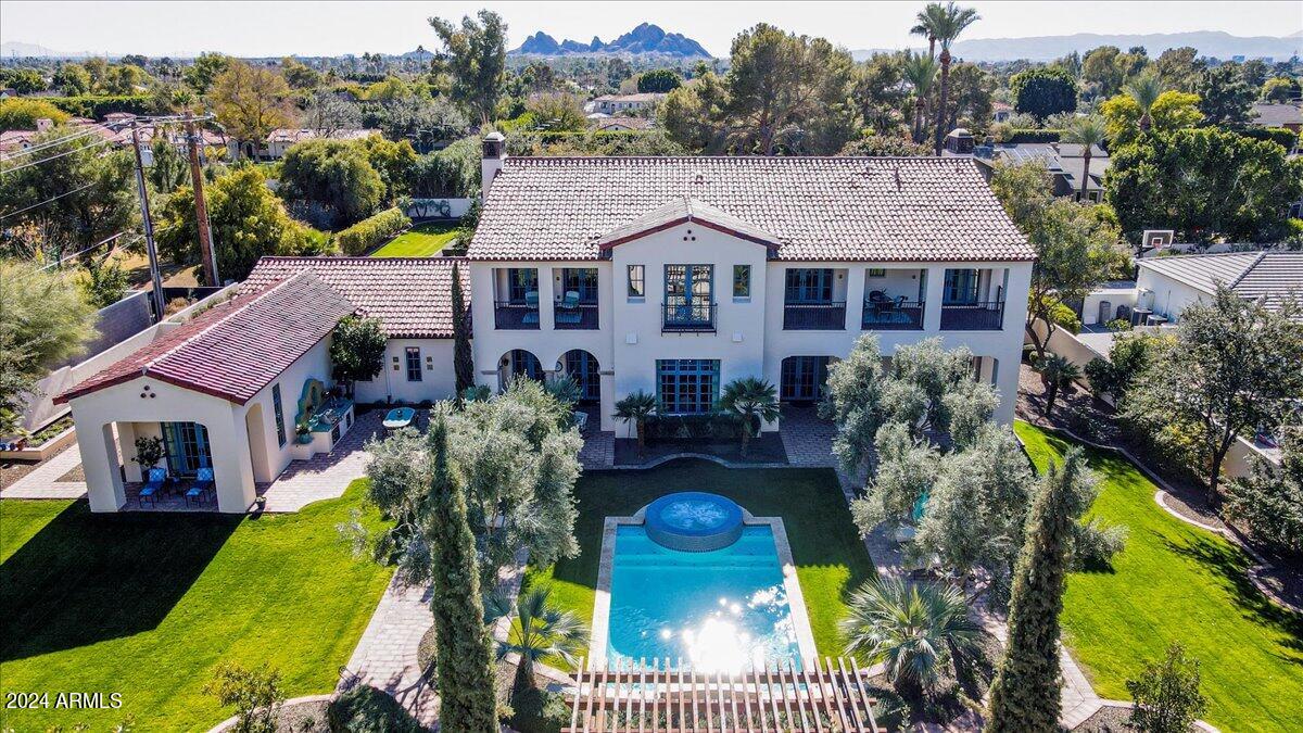 HACIENDA ALLENADA - Residential