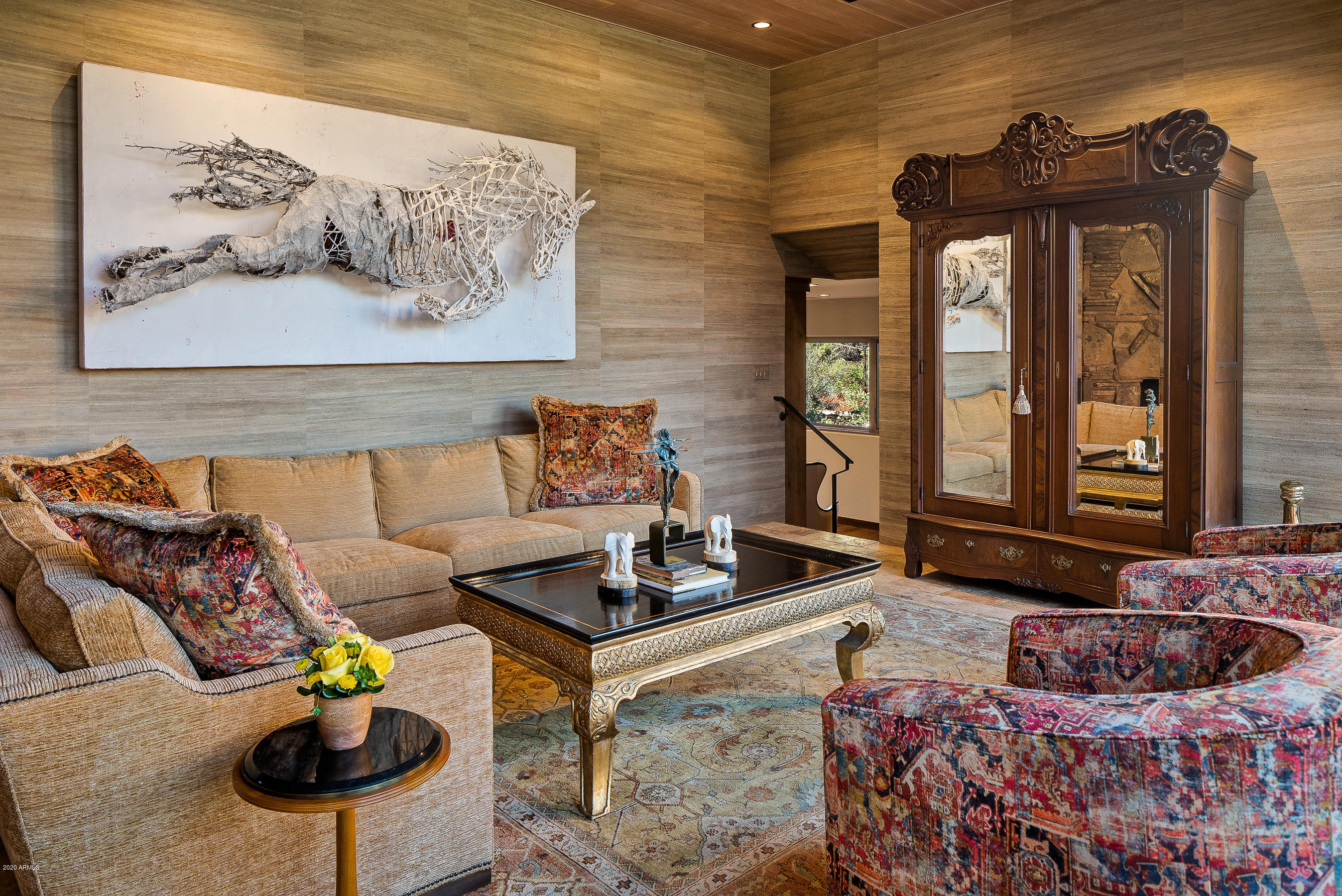 SHADOW ROCK - Residential