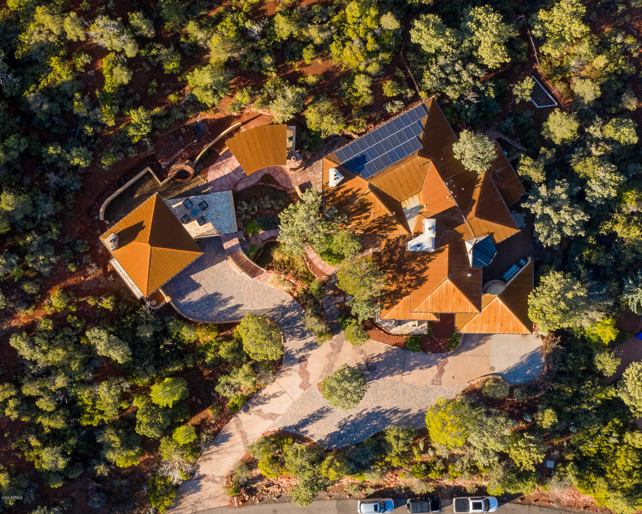SHADOW ROCK - Residential