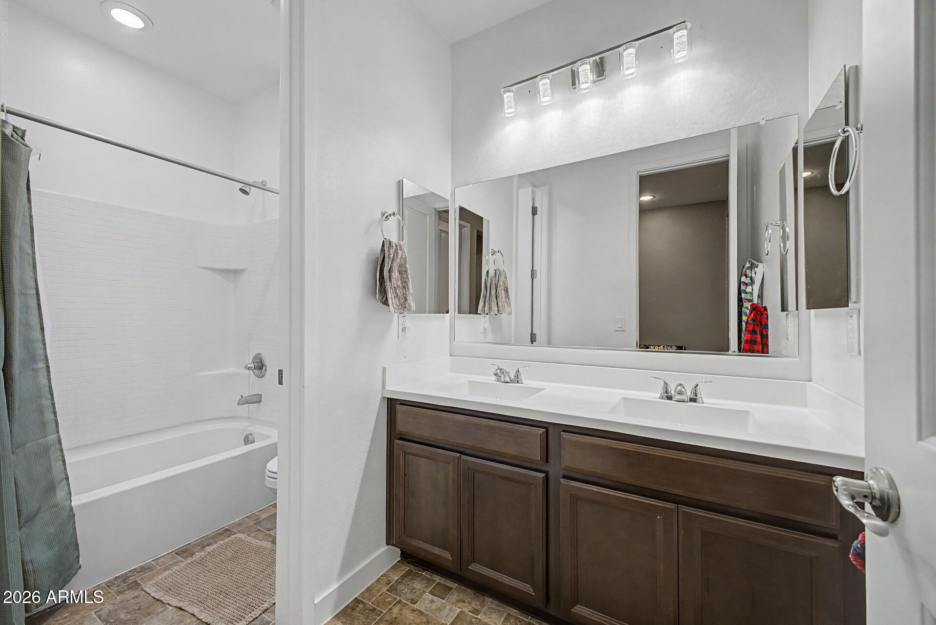 VISTA DEL VERDE PHASE 1 REPLAT - Residential