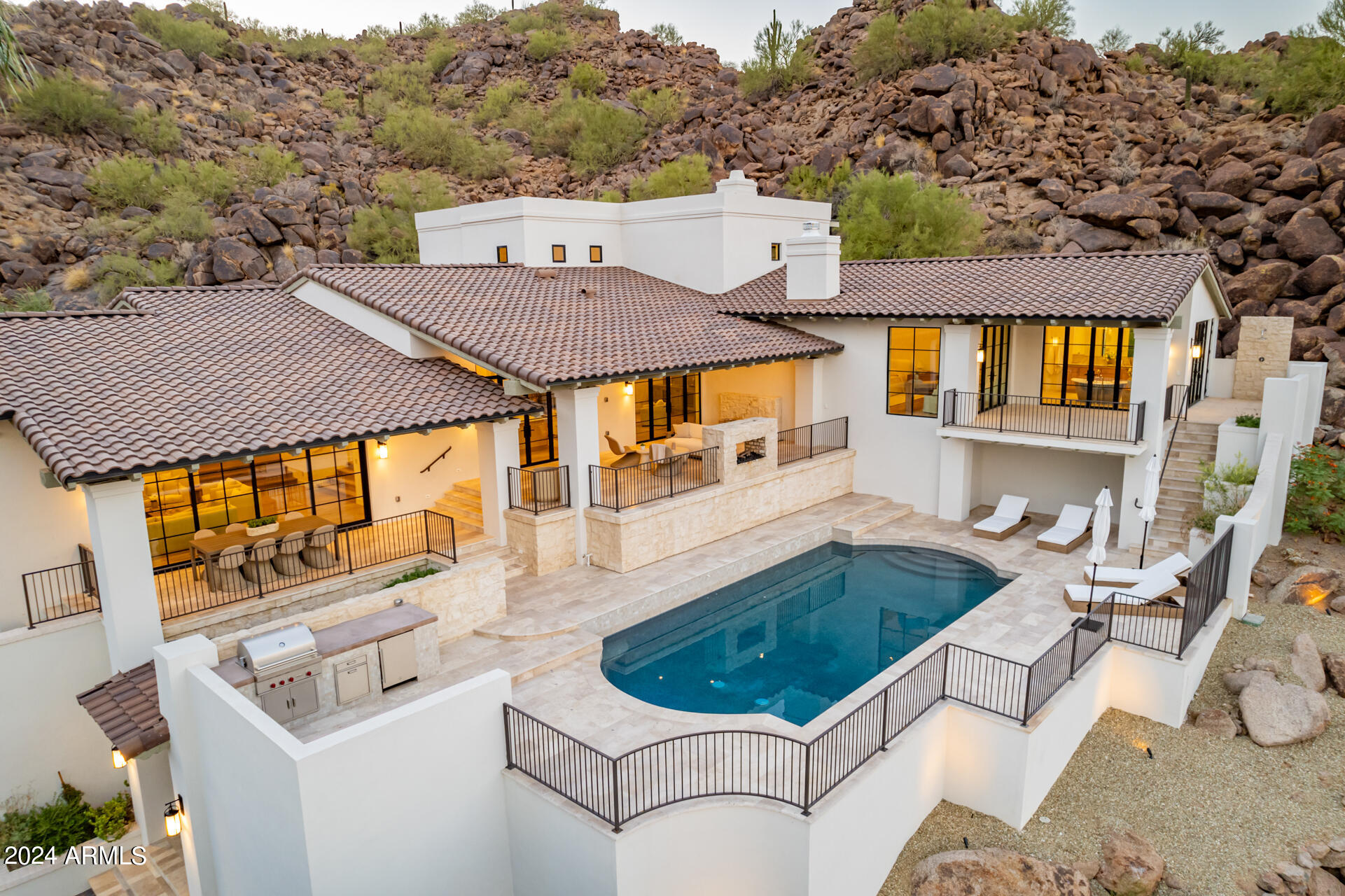 ROLLING HILLS HEIGHTS - Residential